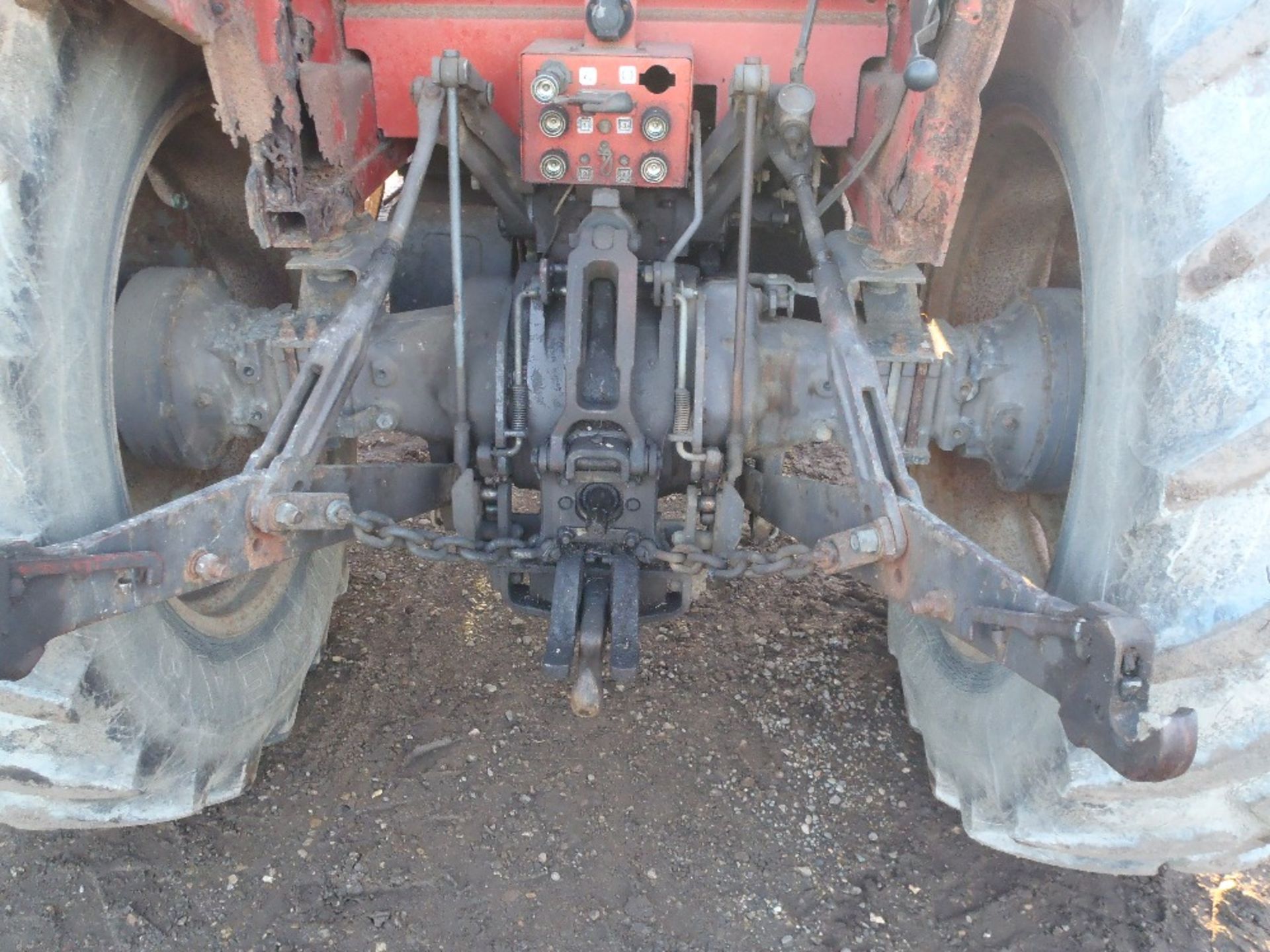 Massey Ferguson 690 2wd Tractor with Loader & Forks. 2550 Hrs. Reg No. SMO 725Y - Image 7 of 12