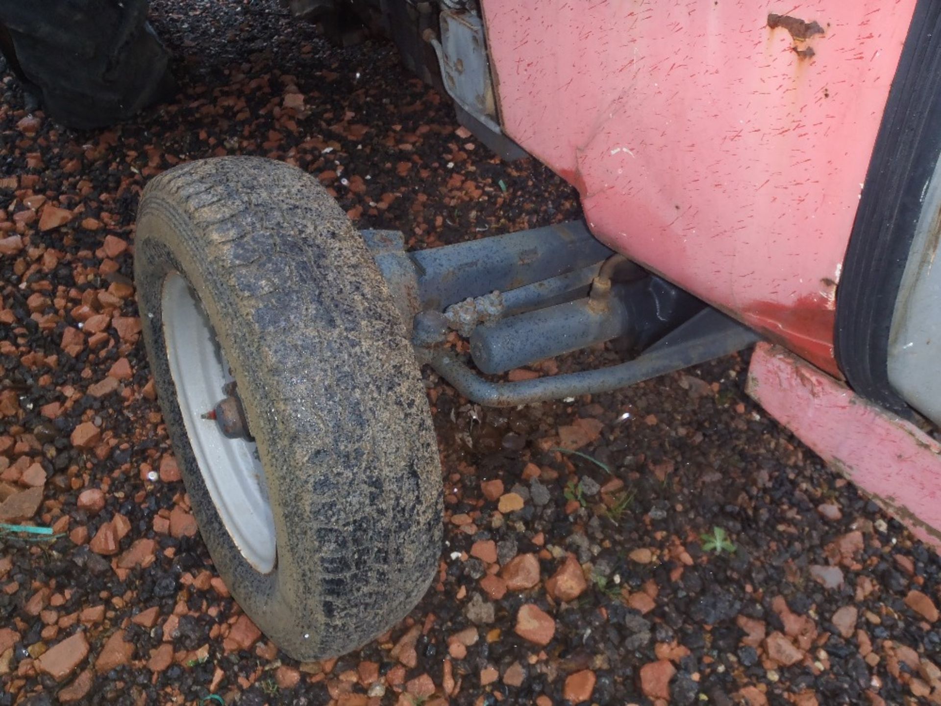 Massey Ferguson 590 2wd Tractor Ser.No.H211009 - Image 3 of 9