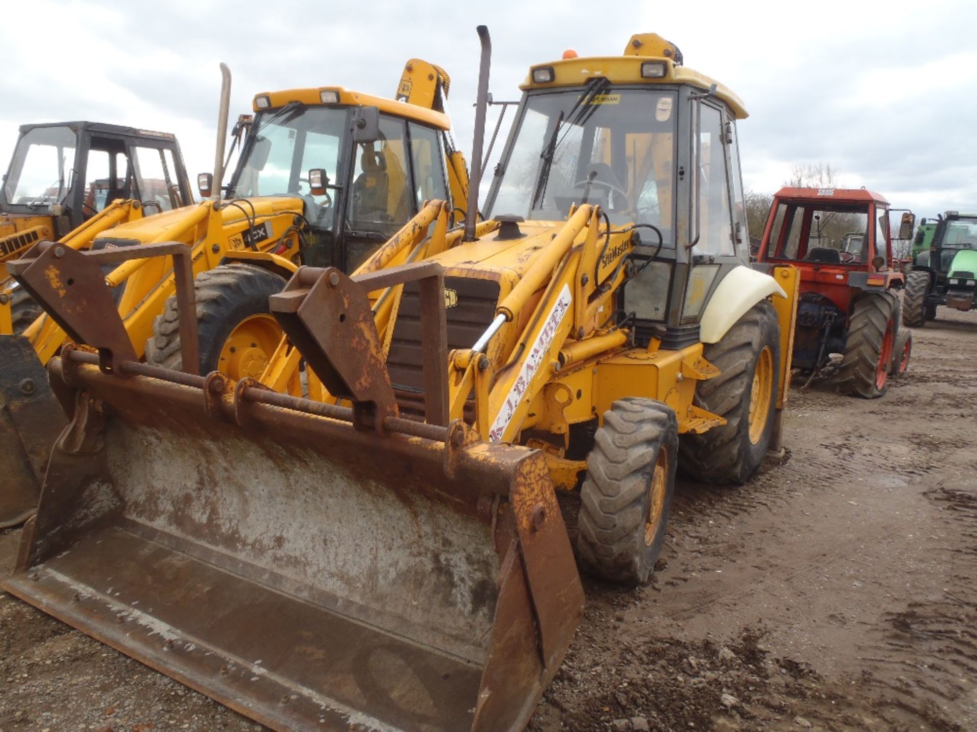 1993 JCB 3CX Sitemaster 4wd Manual Gearbox. V5 will be supplied Reg No L651 EFV