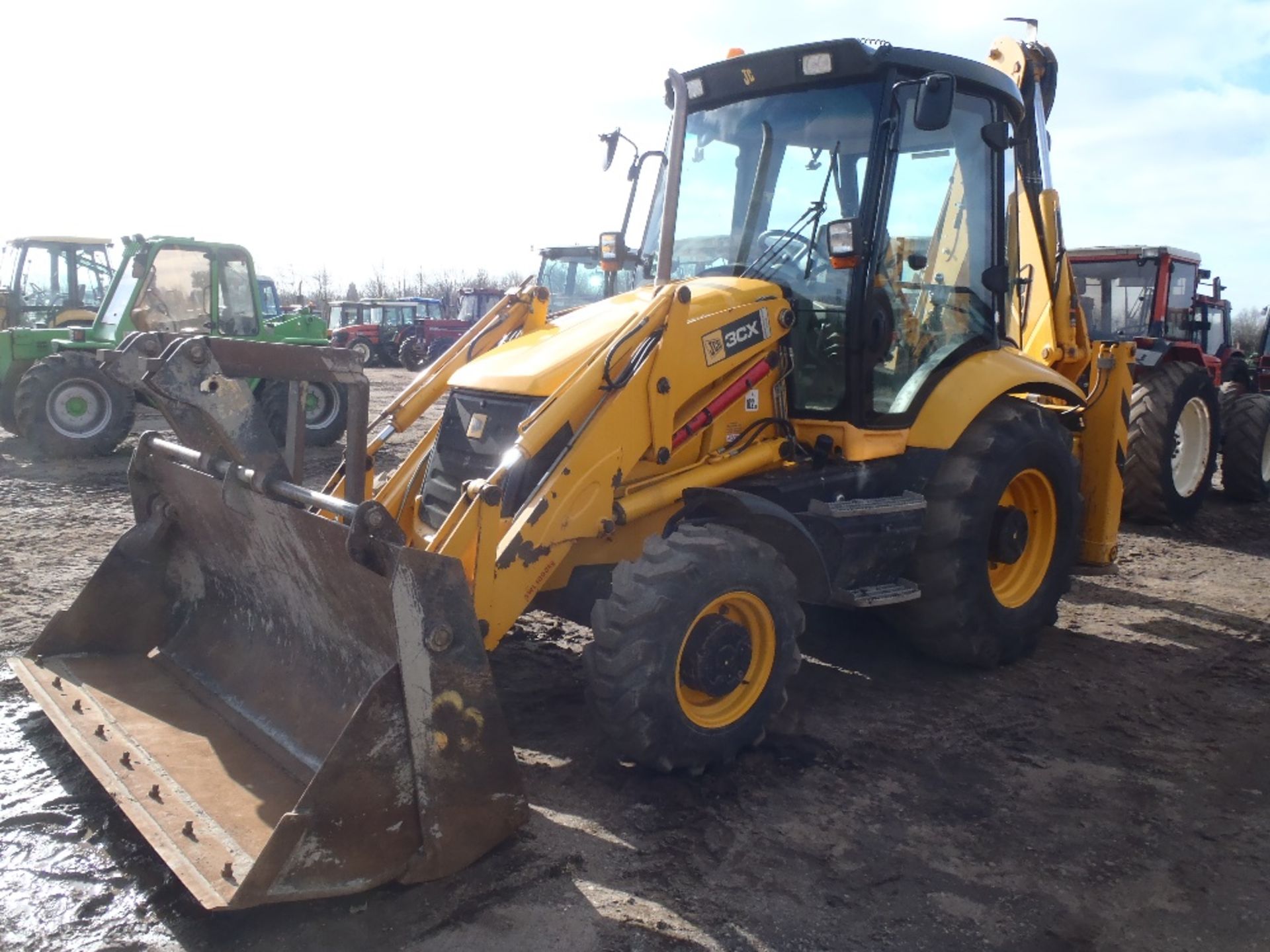 2007 JCB 3CX Reg No KX07 JZH Ser No 71328428