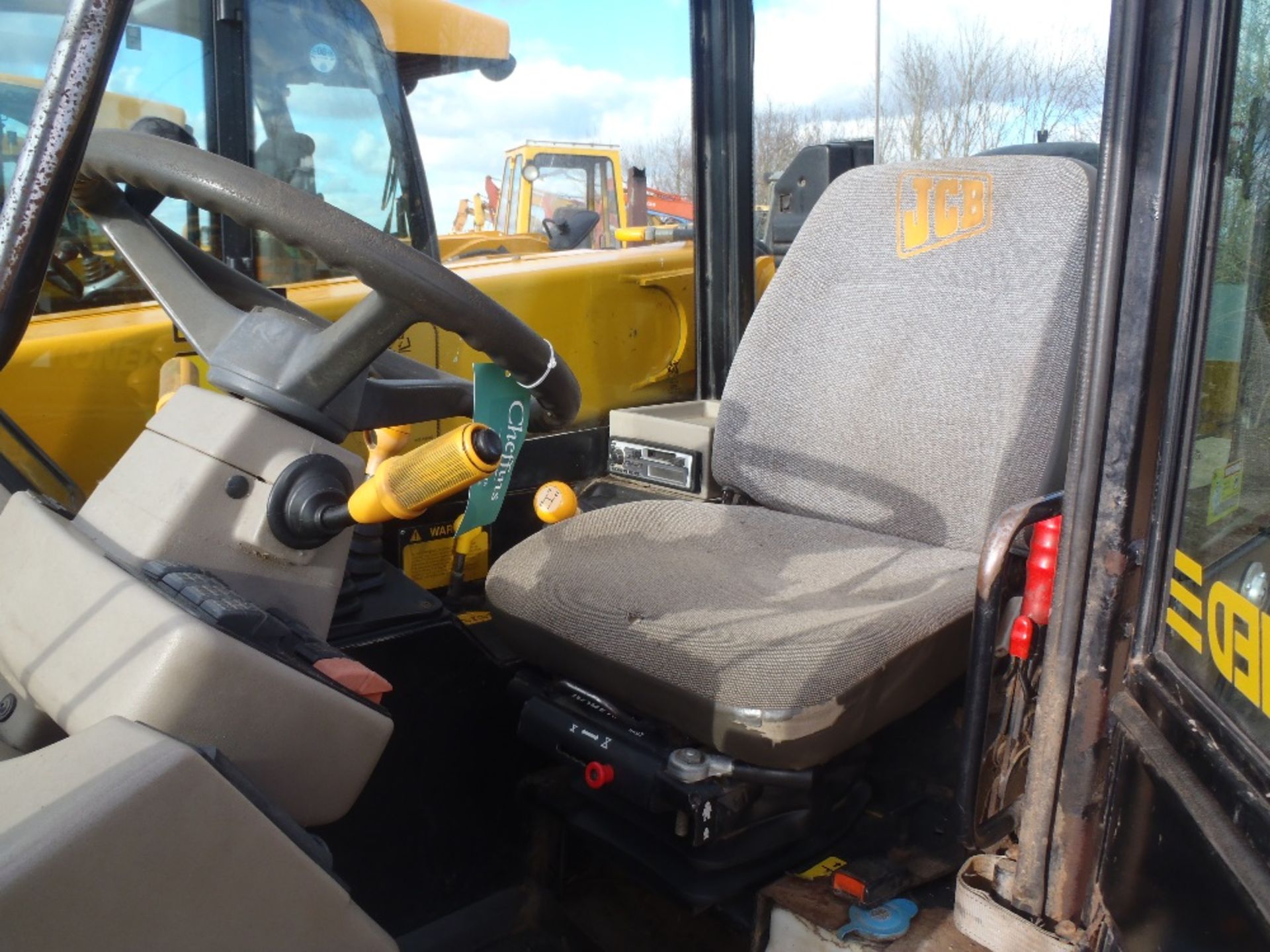 2001 JCB 526 Teleporter with Pallet Tines. V5 will be supplied Reg No KE51 CTU Ser No 0282990 - Image 3 of 4