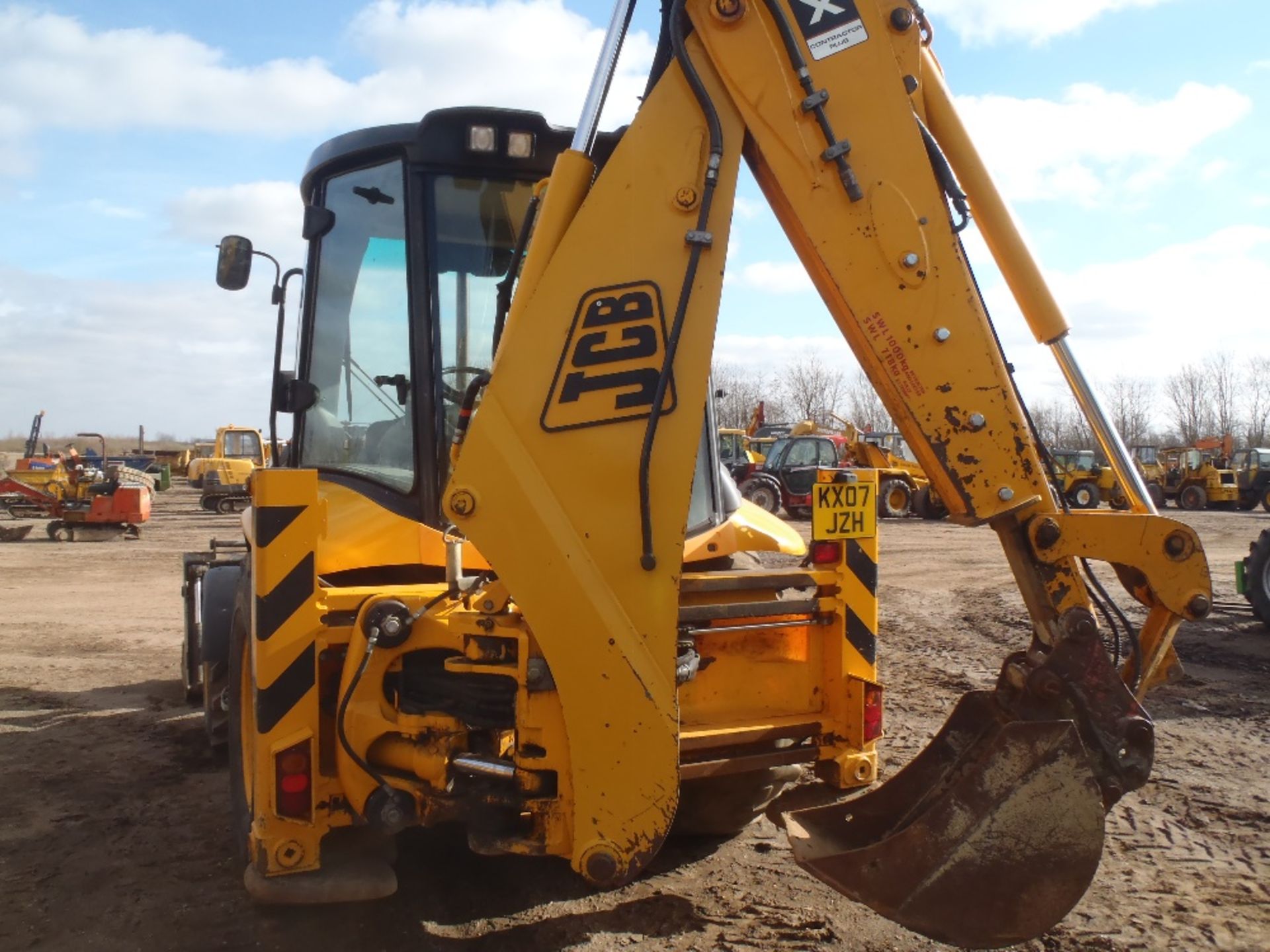 2007 JCB 3CX Reg No KX07 JZH Ser No 71328428 - Image 4 of 5