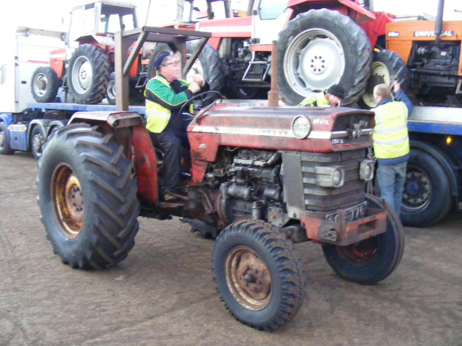 Massey Ferguson 65 Tractor Ser No SNY513184 - Image 2 of 10