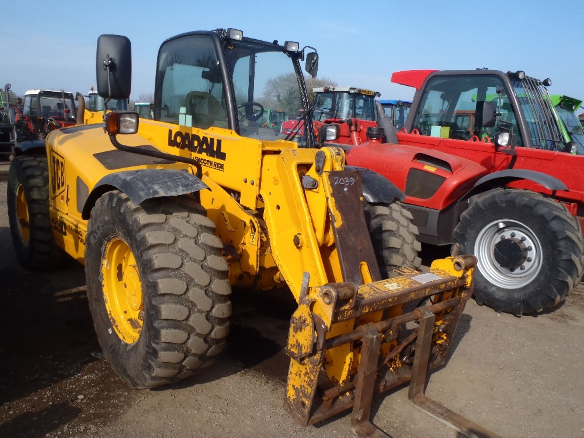 JCB 530-70 FS Loadall with Pallet Tines. V5 will be supplied. Reg No. DU02 WZY - Image 2 of 4