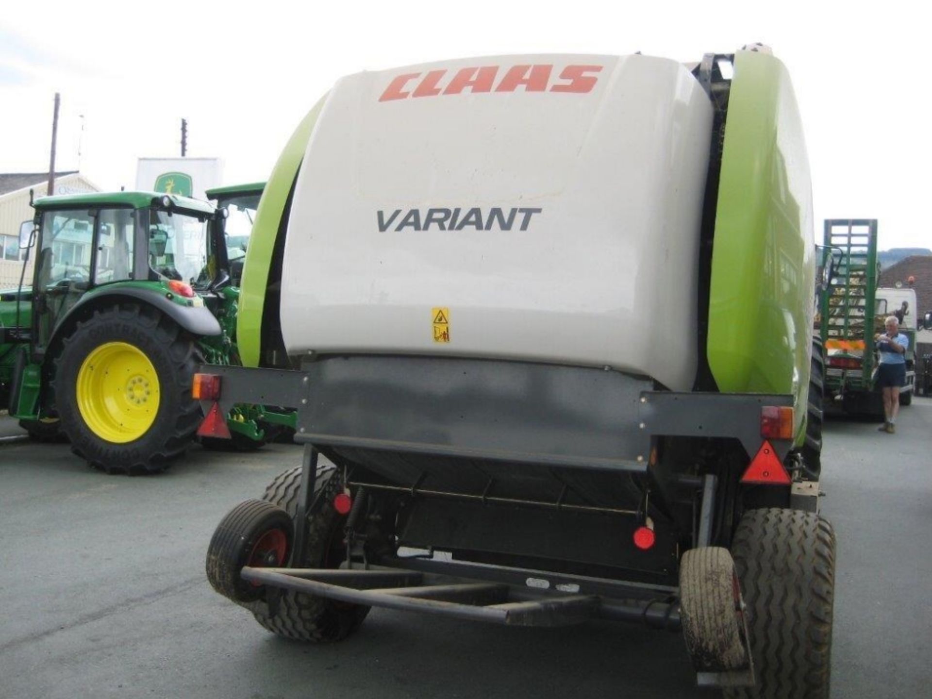 2007 Claas Variant 360 Round Baler with Rotor Feeder.  Bale count: Approx 12,000 bales.  Ser.No. - Image 3 of 4