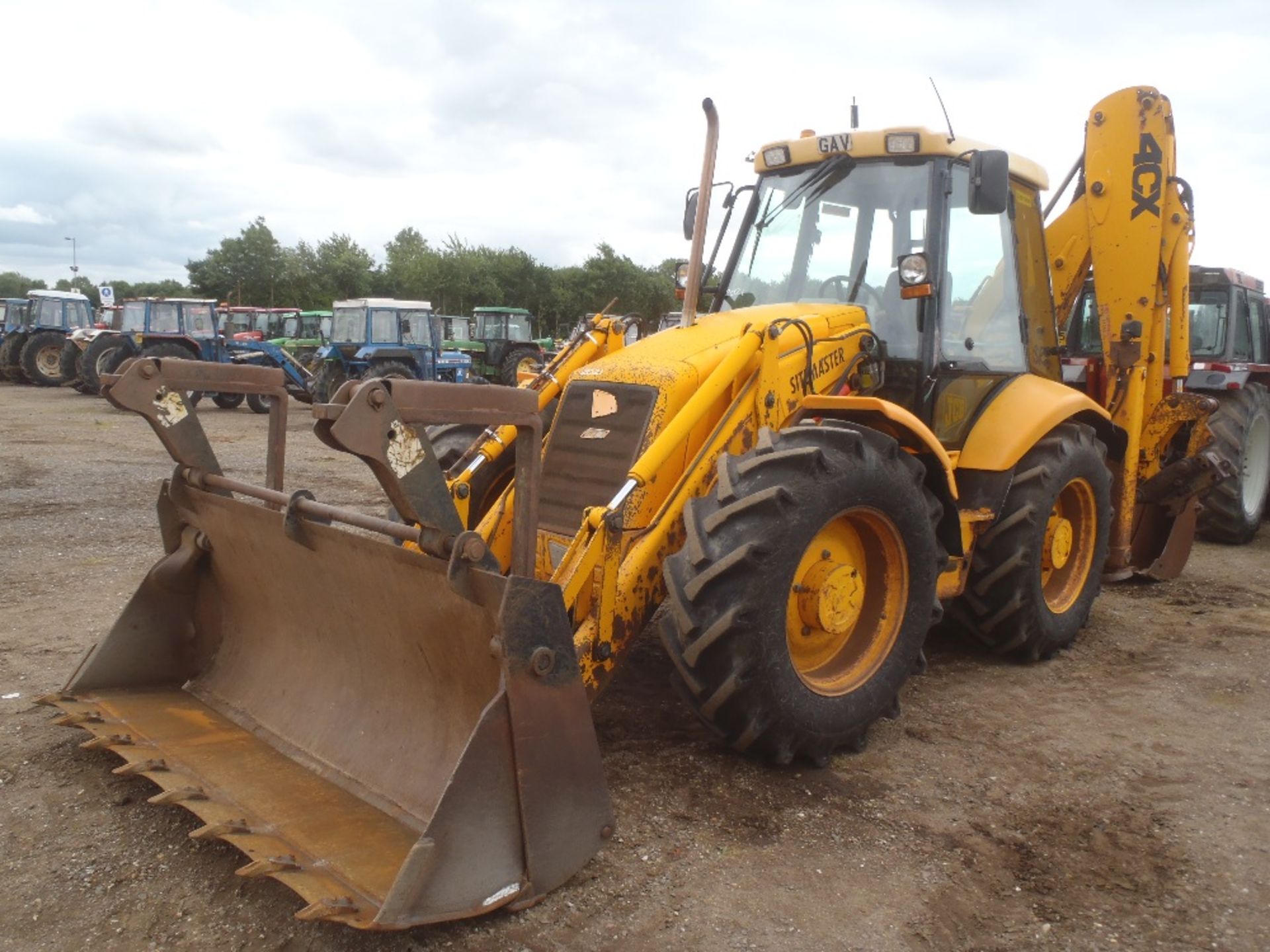 JCB 4CX 6030 Hrs. 1 owner from new. Reg No. R546 RRS Ser No 0471778