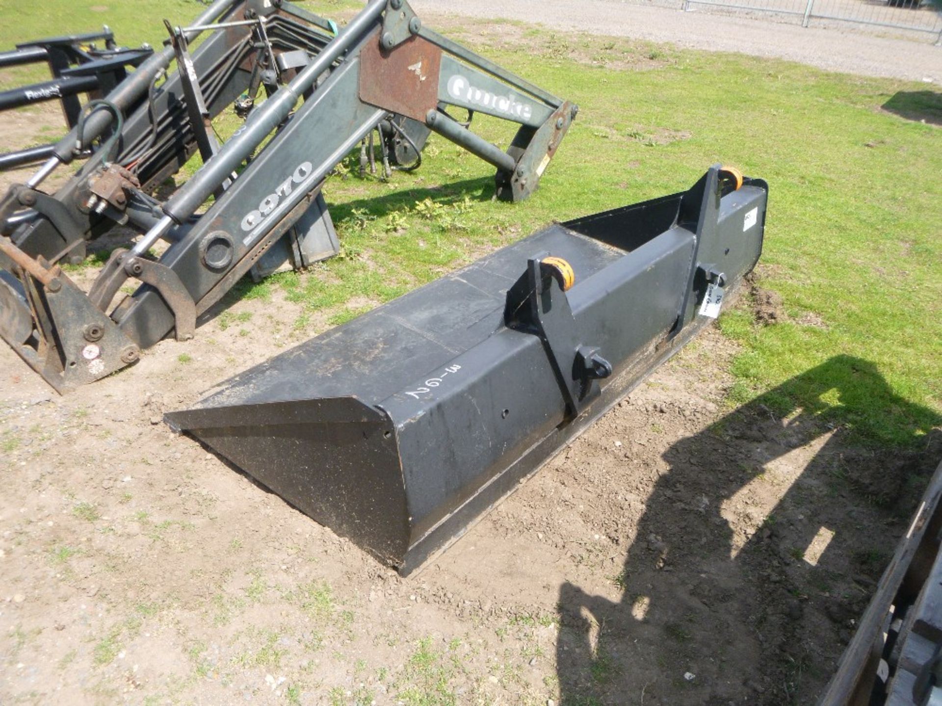 Quicke 220 Grading Bucket