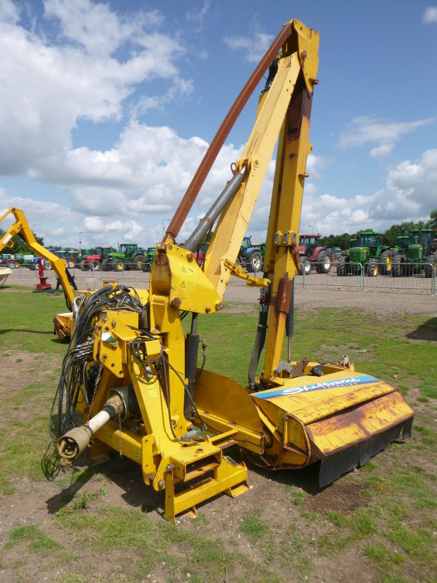 2004 Shelbourne Reynolds Linkage Mounted  Hedgecutter with Hyd Extending Dipper