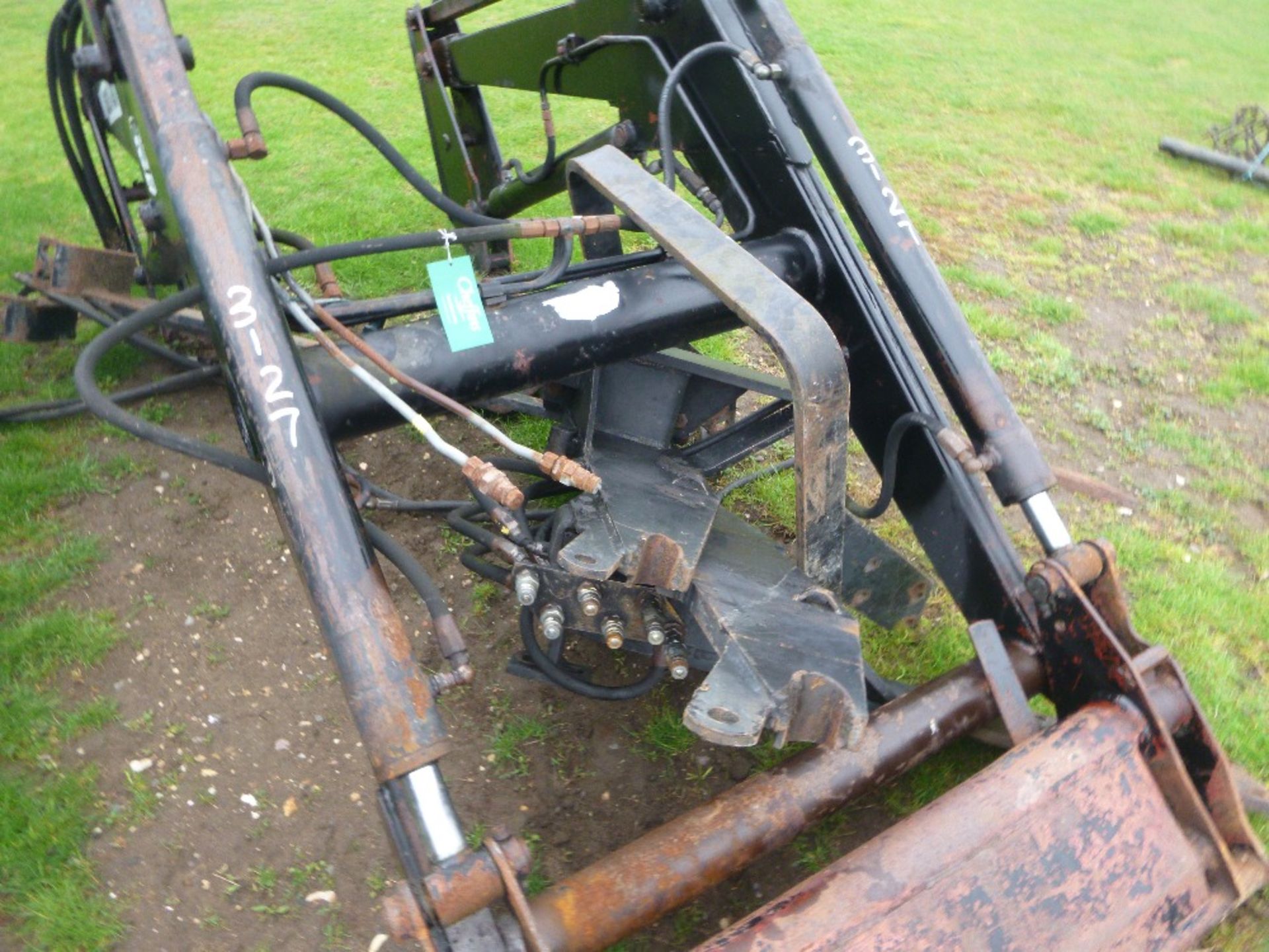 Quickie US Loader with Ford Brackets - Image 2 of 3