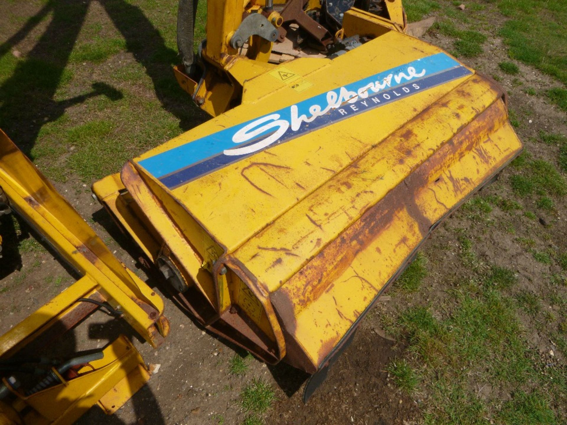 2004 Shelbourne Reynolds Linkage Mounted  Hedgecutter with Hyd Extending Dipper - Image 4 of 5