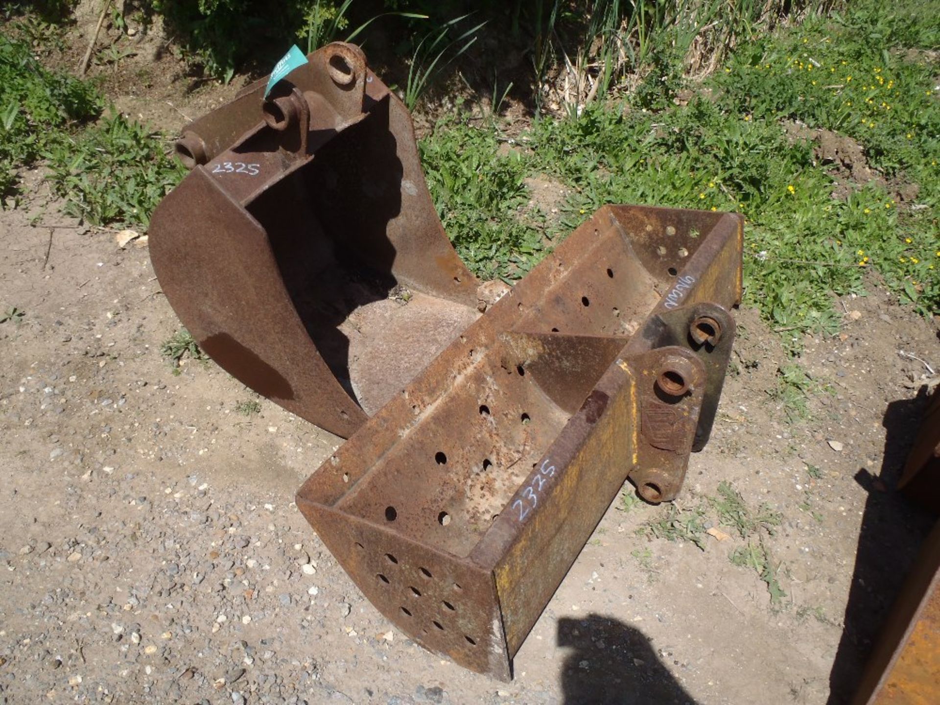 2 X JCB Digger Buckets