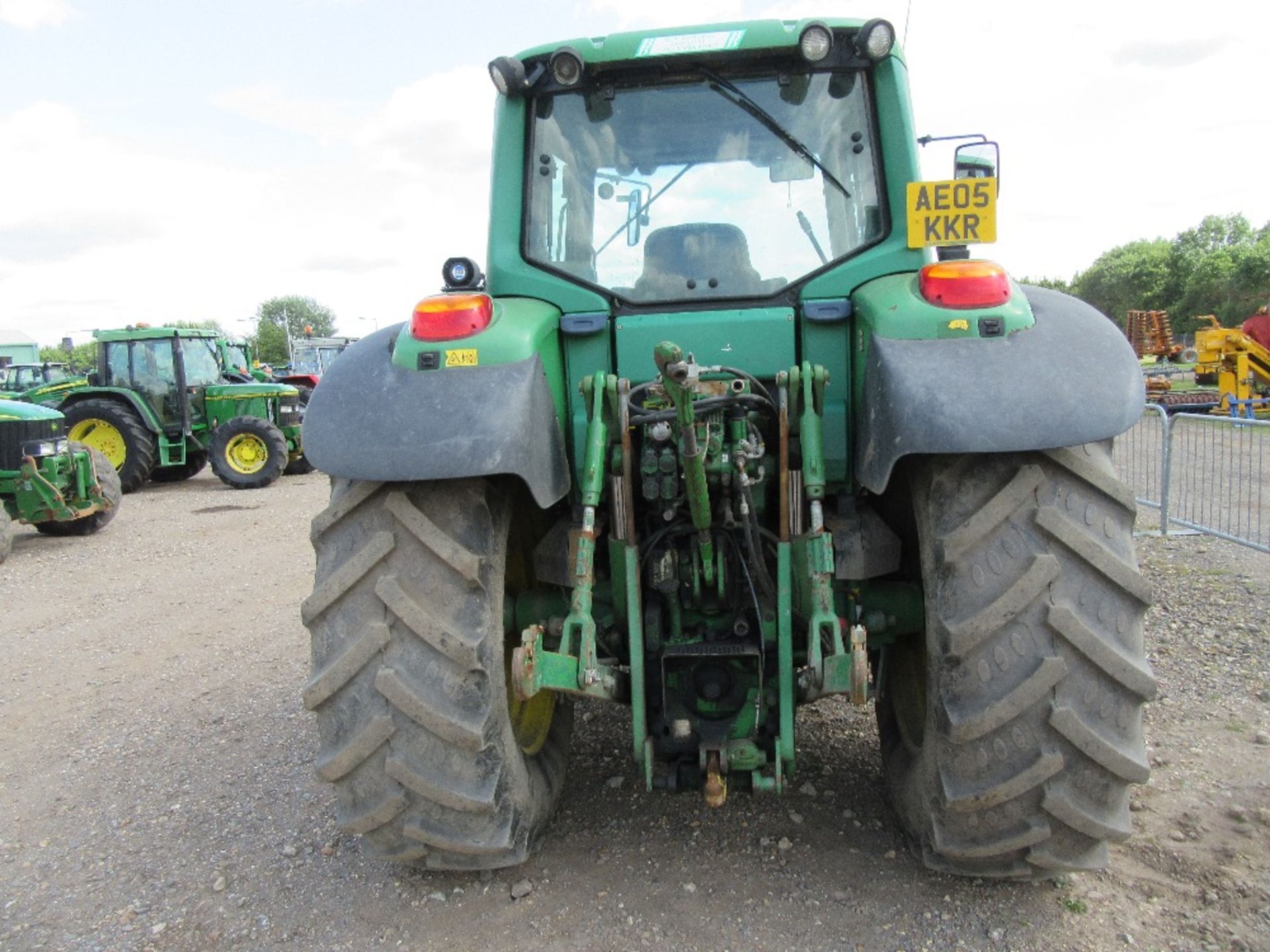 John Deere 6920S Auto Power 50k TLS HCS Tractor with 20.8R38 & 16.9R28 Tyres. V5 will be supplied. - Image 6 of 17