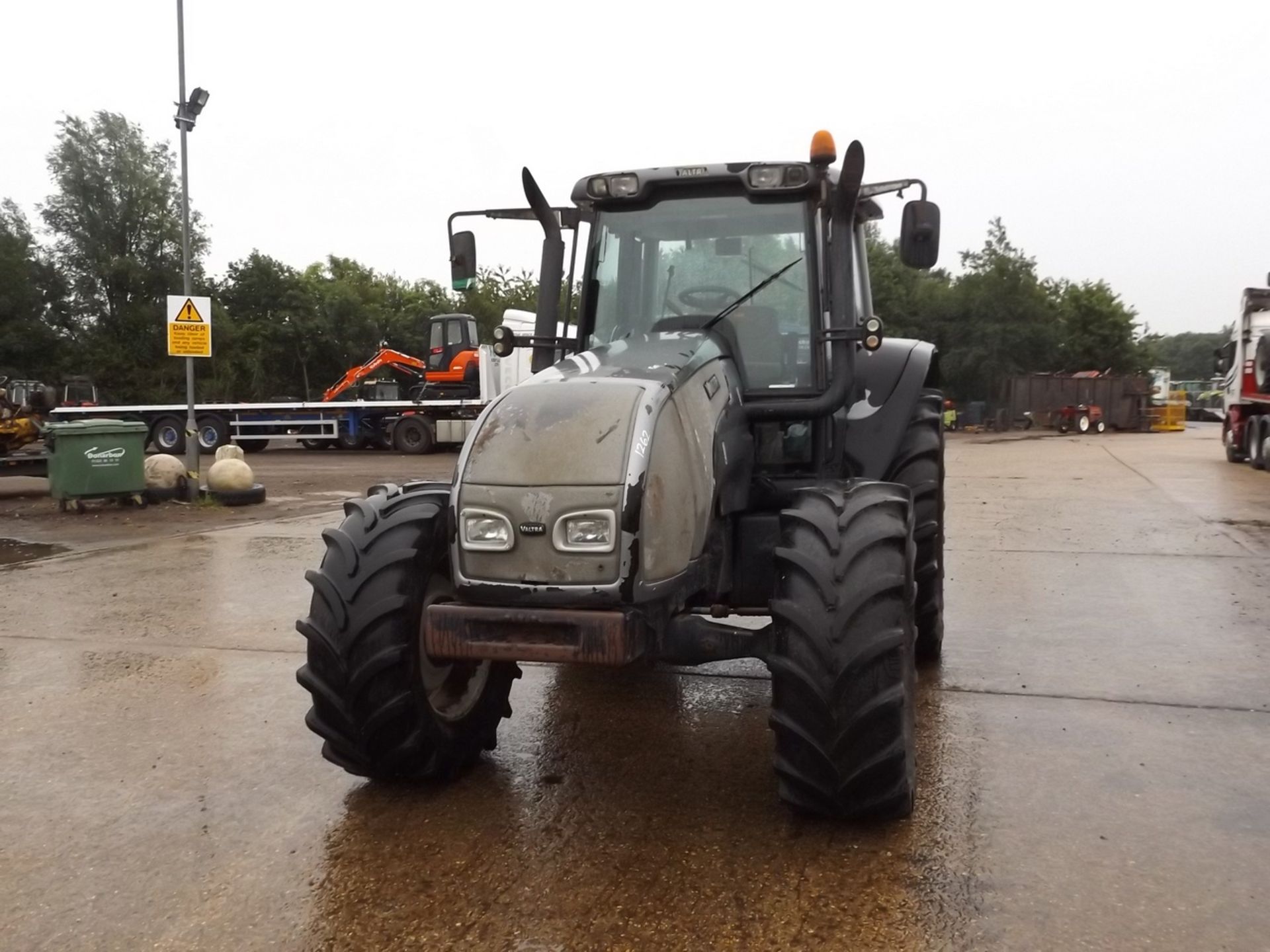 Valtra T130 Tractor - Image 3 of 6