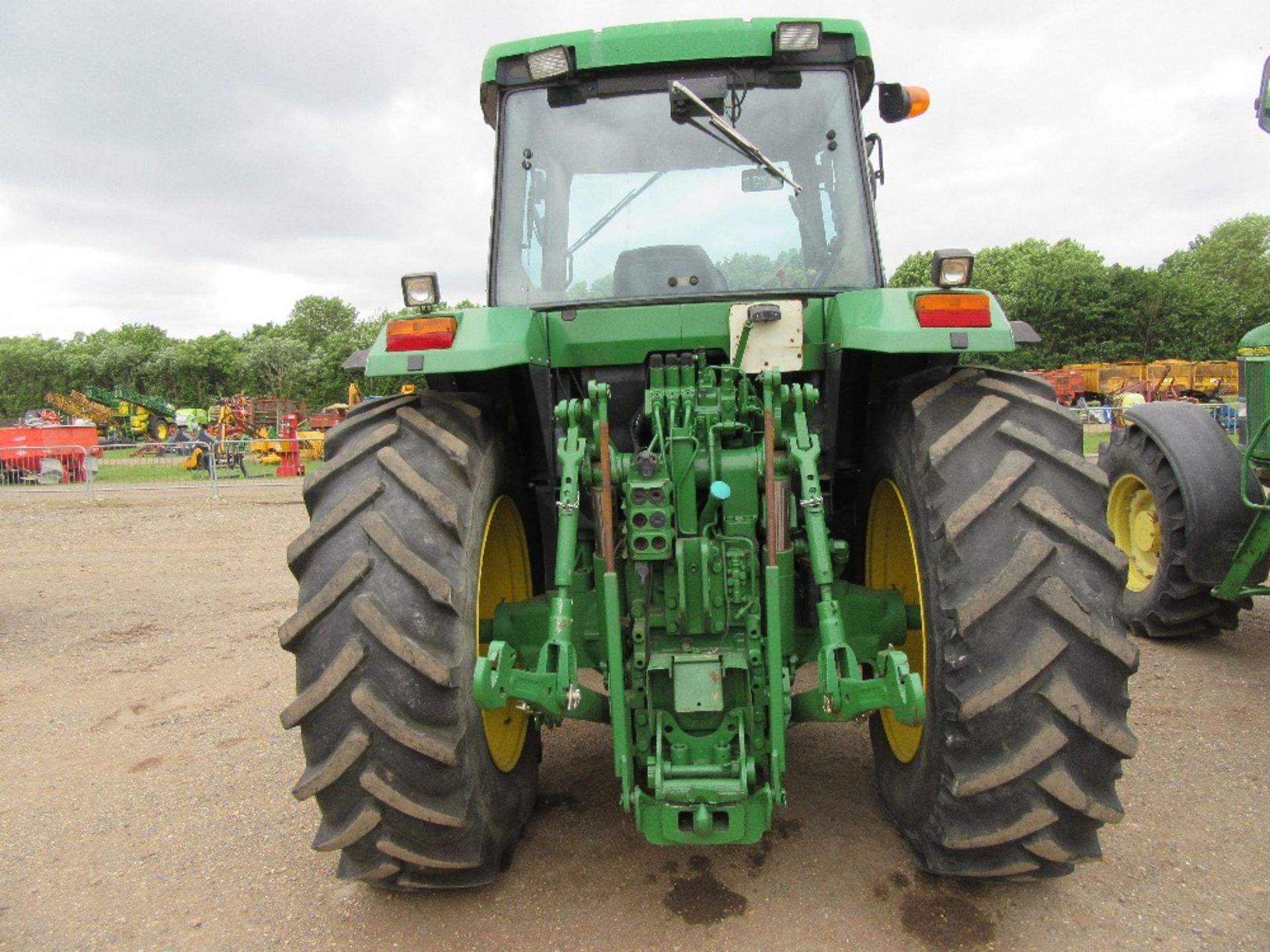 1993 John Deere 7600 140hp Tractor. V5 will be supplied.  Ser.No. H001940 - Image 3 of 9