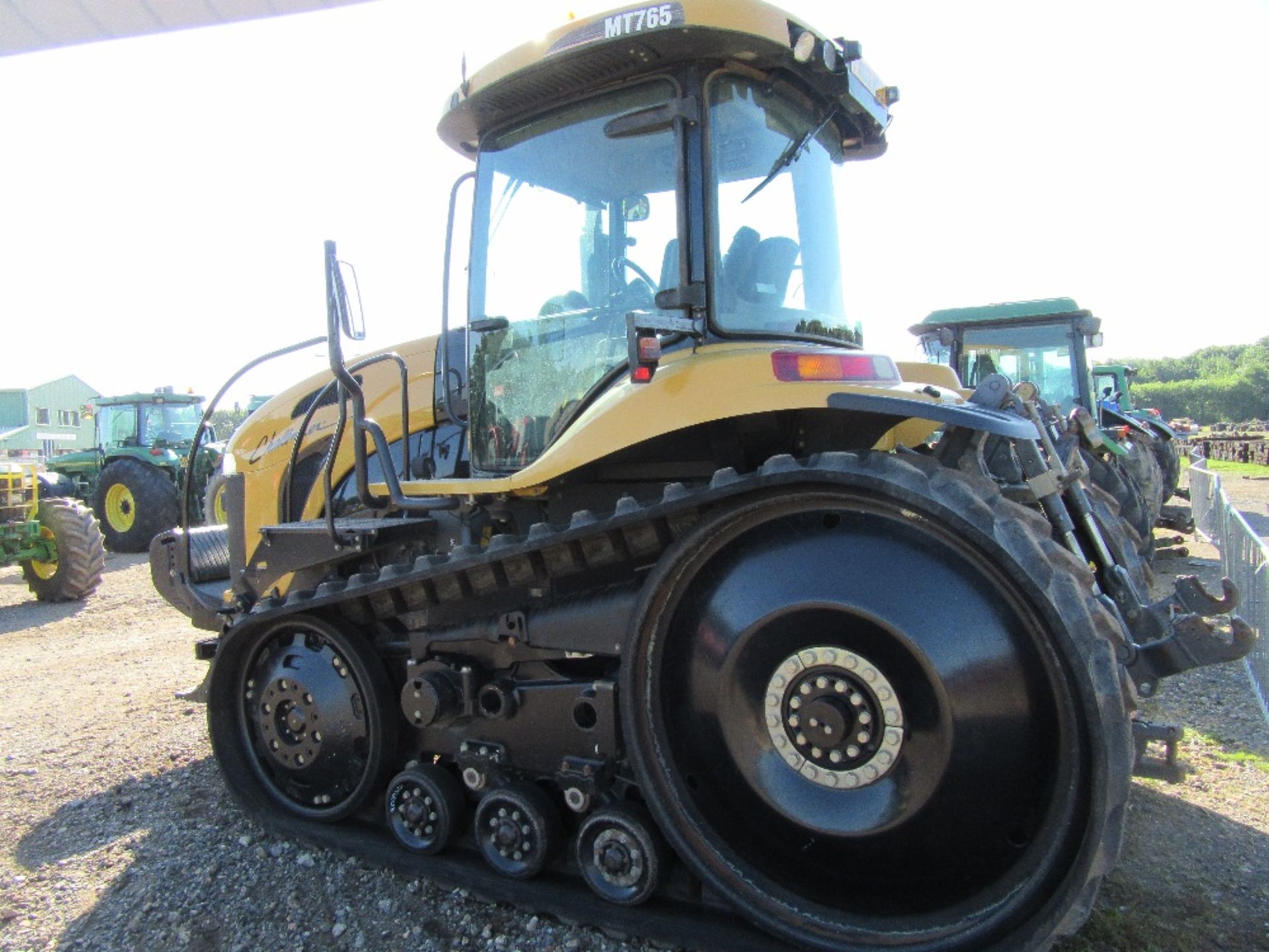 2003 Caterpillar 765A Tracked Tractor - Image 9 of 17