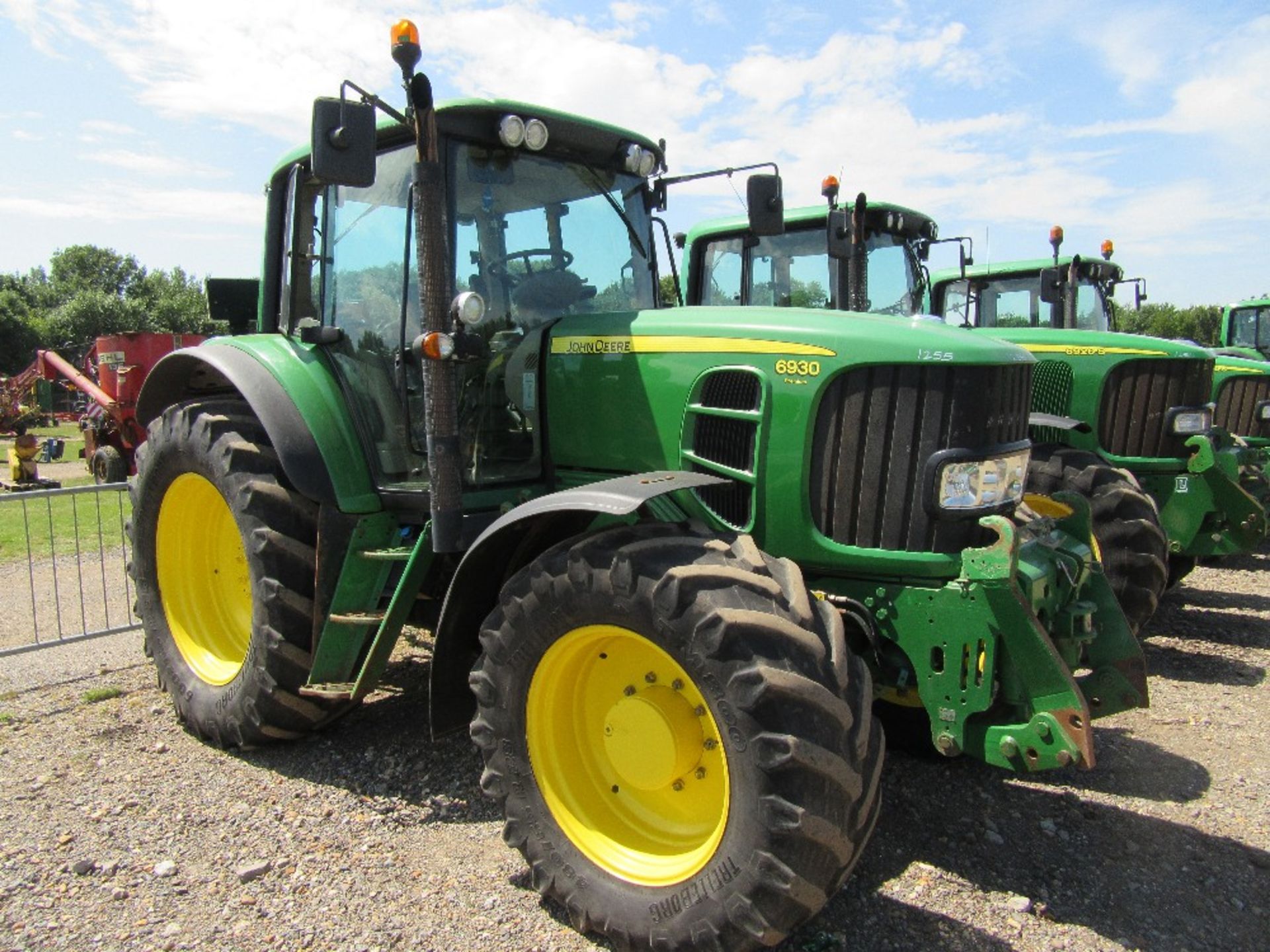 John Deere 6930 Auto Quad Tractor with TLS & Creep Box. Reg.No. SP09 BMZ Ser No 607828 - Image 3 of 16