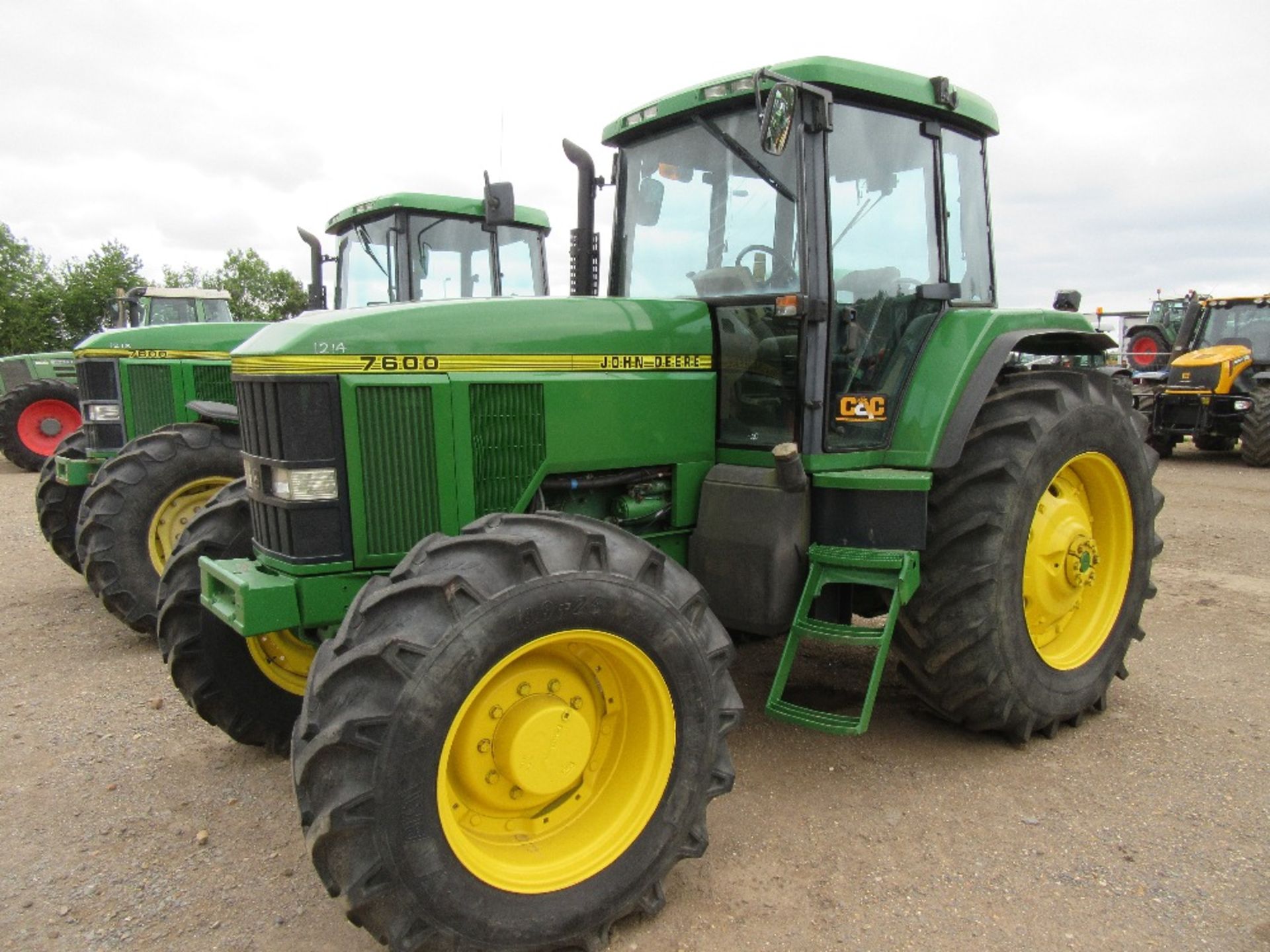 1993 John Deere 7600 140hp Tractor. V5 will be supplied.  Ser.No. H001940