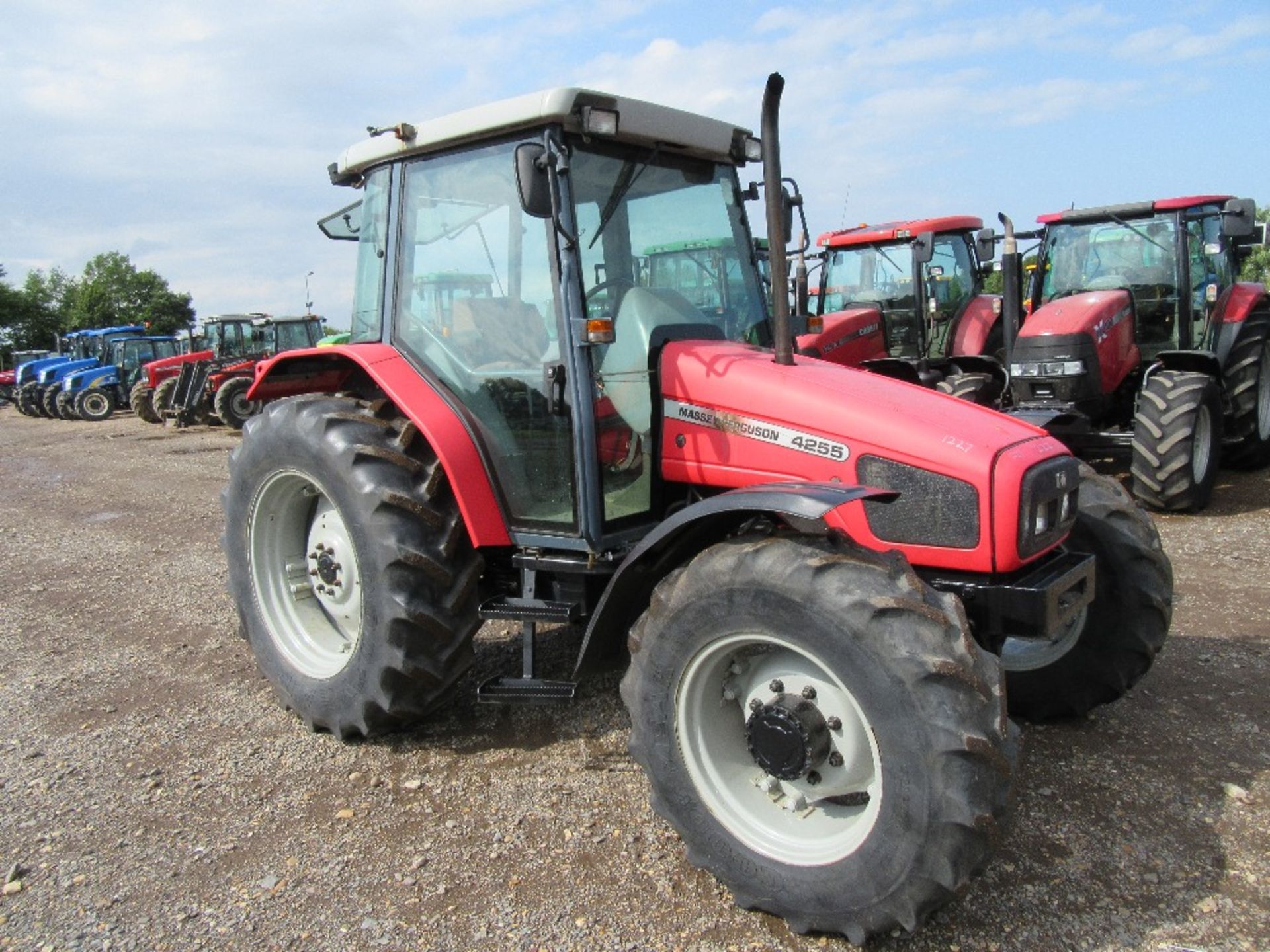 Massey Ferguson 4255 Tractor - Image 3 of 10