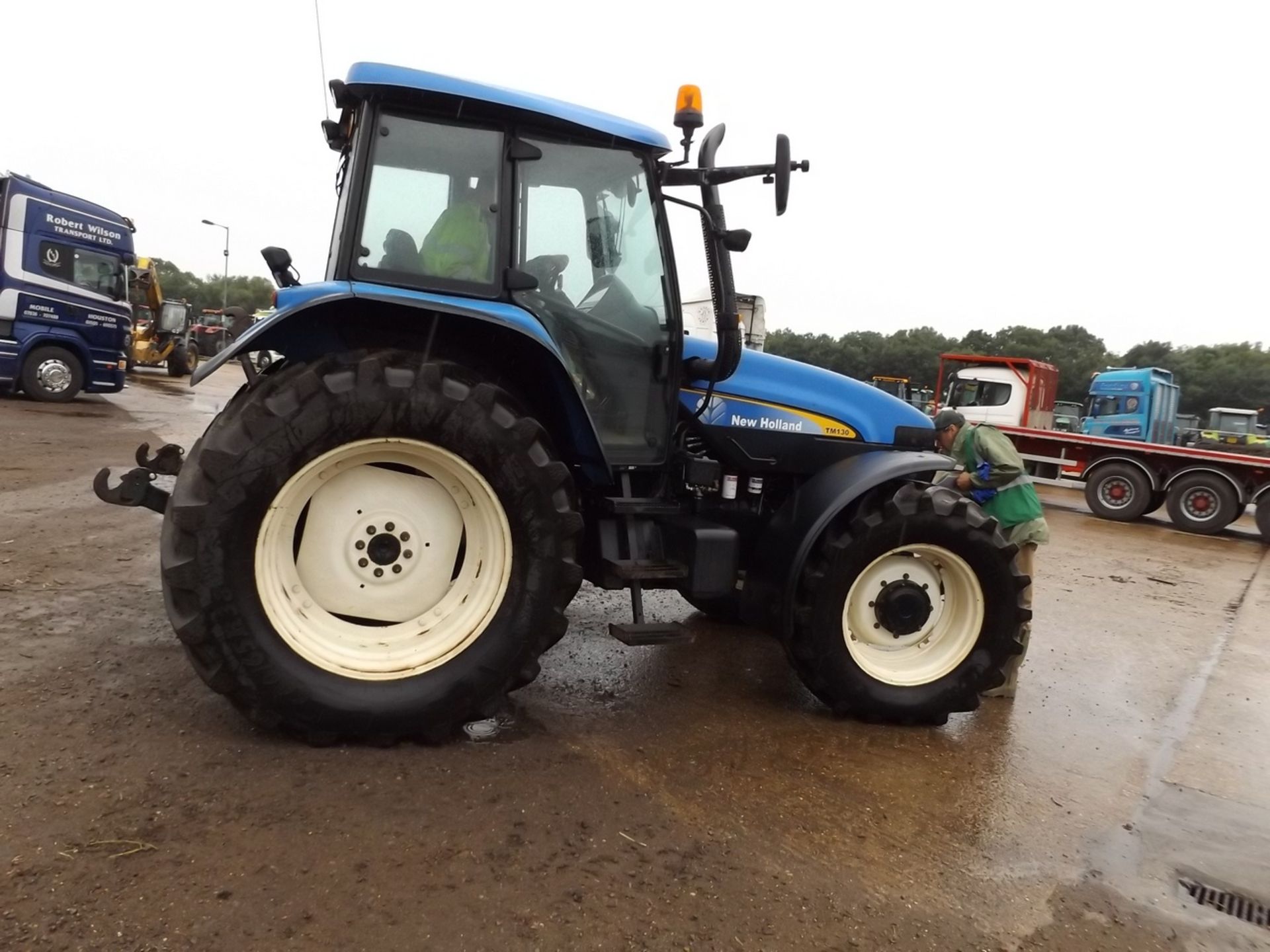 New Holland TM130 Range Command Tractor with Air Brakes. V5 will be supplied. Reg.No. MX57 GUE - Image 7 of 7