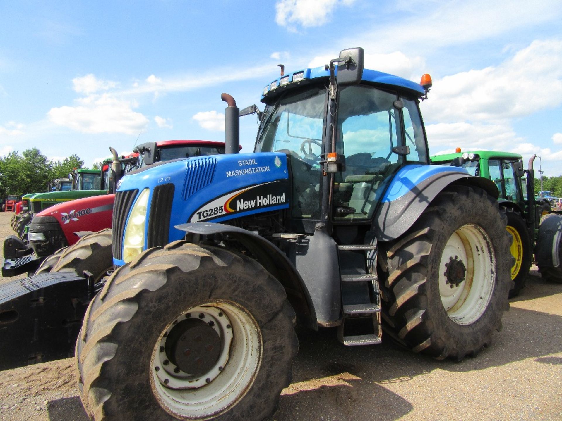 2006 New Holland TG285 Tractor. 9530 hrs. No V5. Ser.No. DEG0010861