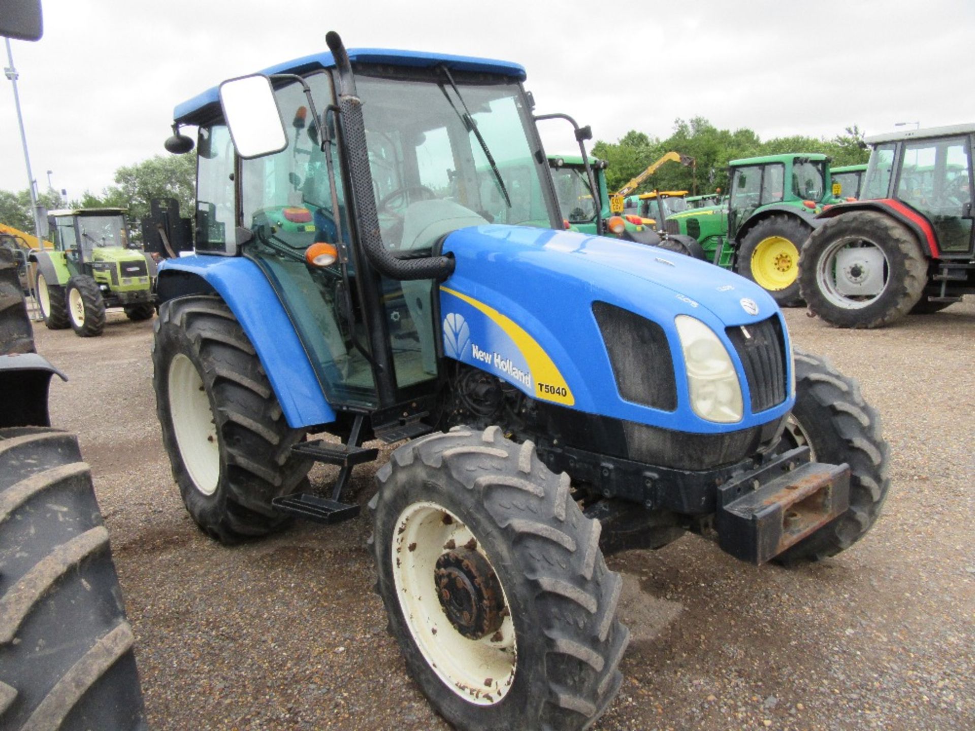 2008 New Holland T5040 Tractor Ser No ZBJH05556 - Image 3 of 11