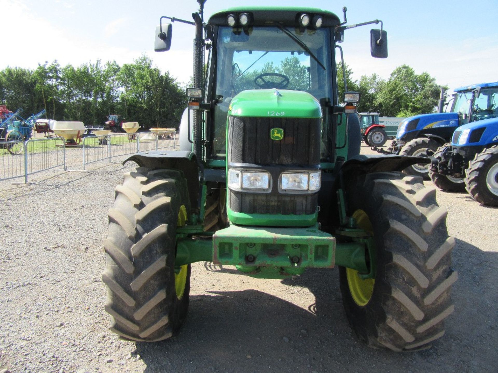 John Deere 6820 Tractor with Air Con & Front Suspension. 7569 hrs. V5 will be supplied. Reg.No. WX04 - Image 2 of 16