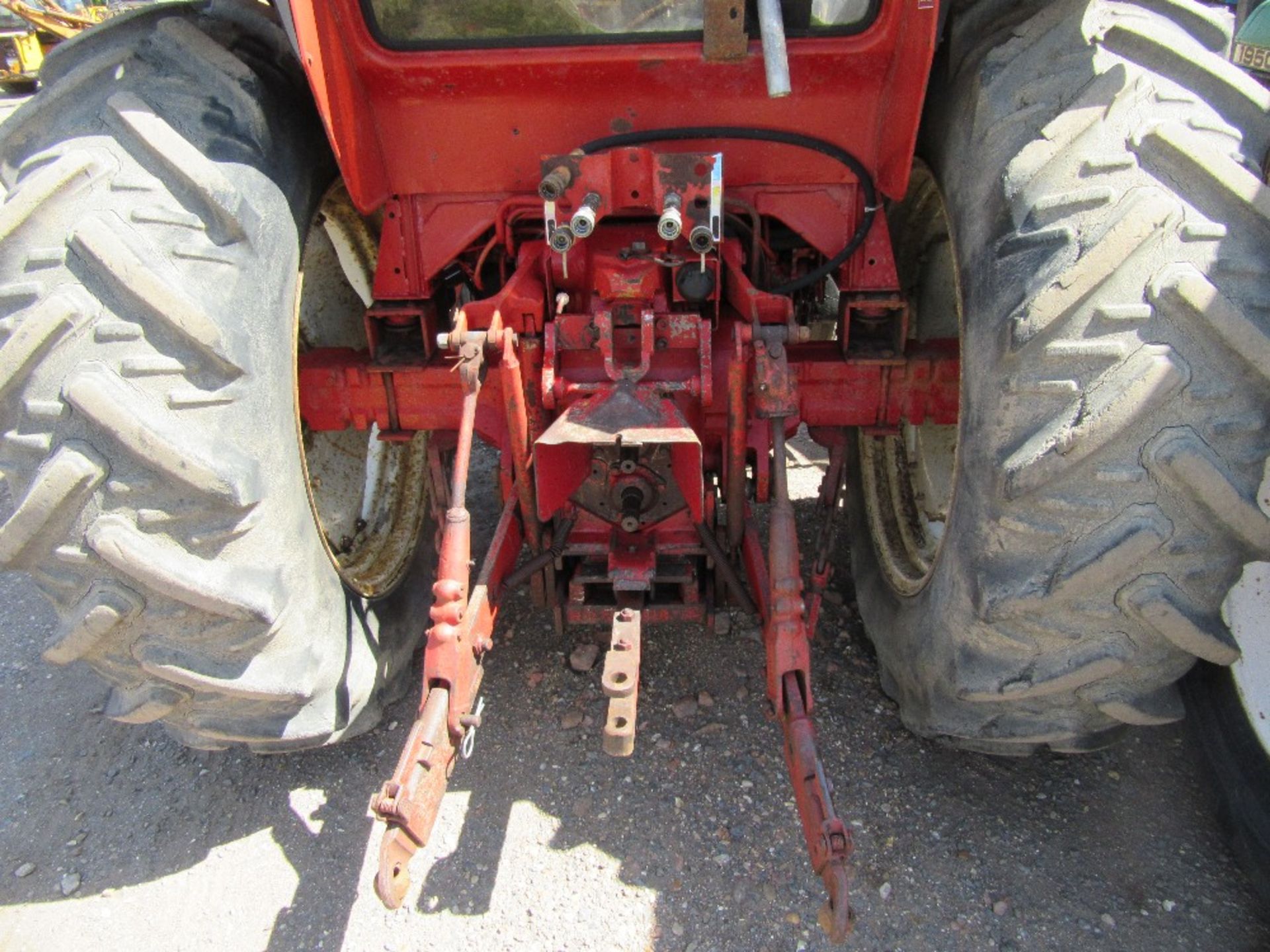 International 885XL 2wd  Tractor. V5 will be supplied. Reg.No.B748 GHR Ser No B0031114 - Image 5 of 10