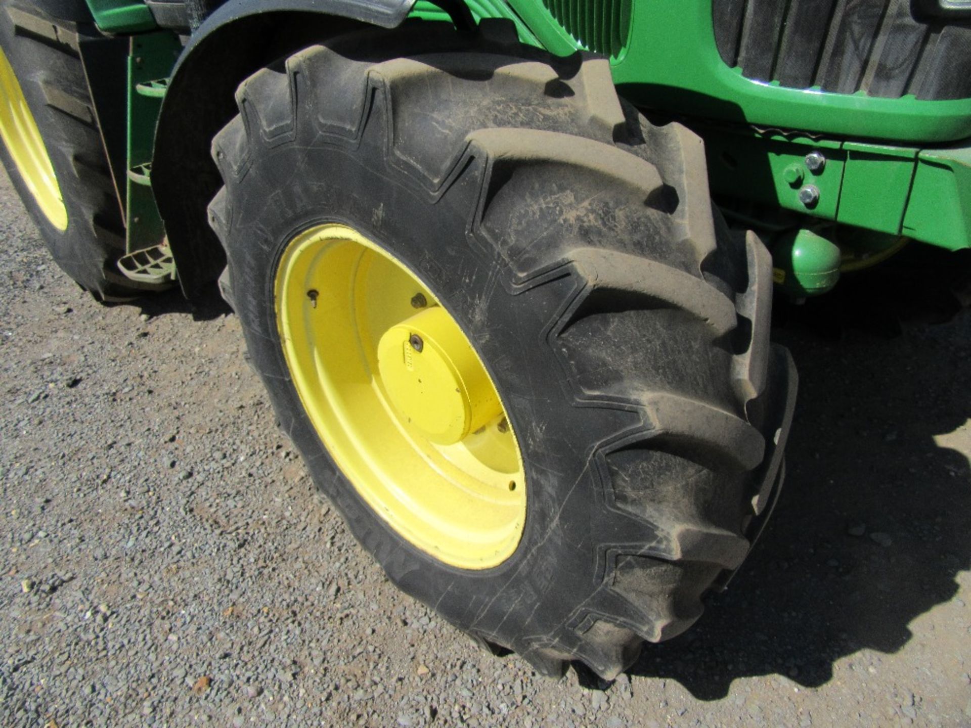 John Deere 6820 Tractor with Air Con & Front Suspension. 7569 hrs. V5 will be supplied. Reg.No. WX04 - Image 5 of 16