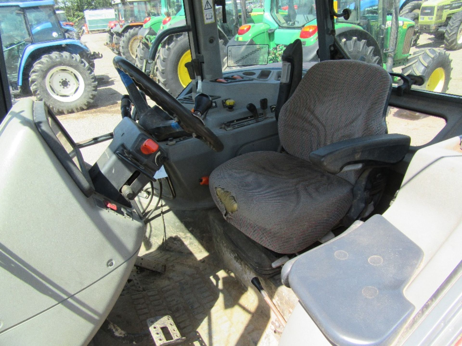 2001 Massey Ferguson 4355 Tractor With Quickie Loader. 4340 hrs. V5 will be supplied. Reg.No. FX51 - Image 8 of 13