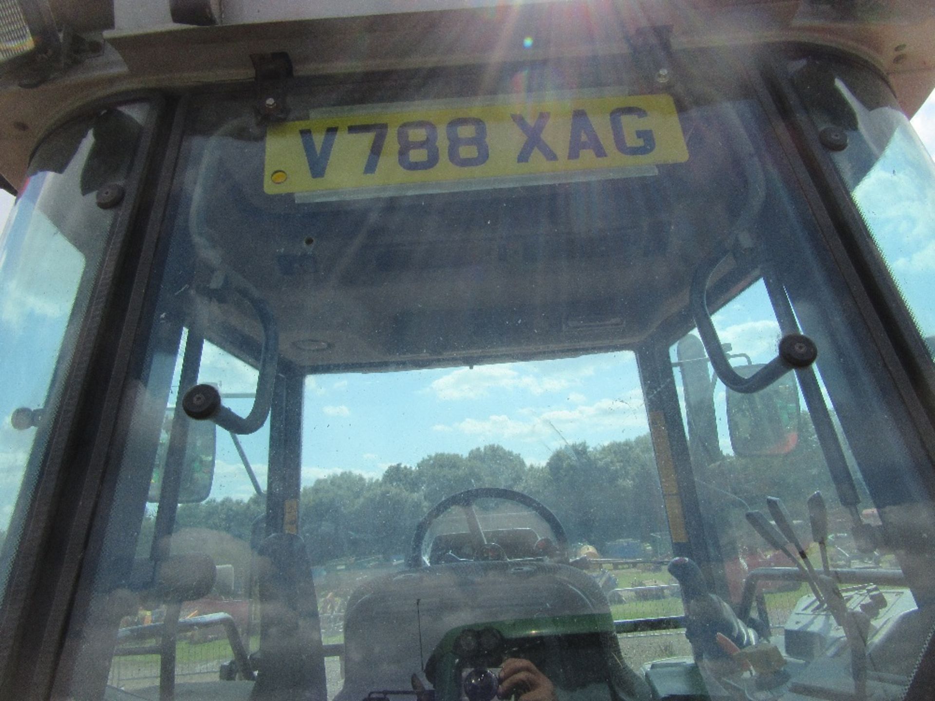 1999 Massey Ferguson 6270 Tractor. V5 will be supplied. Reg.No. V788 XAG Ser No H326015 - Image 6 of 13