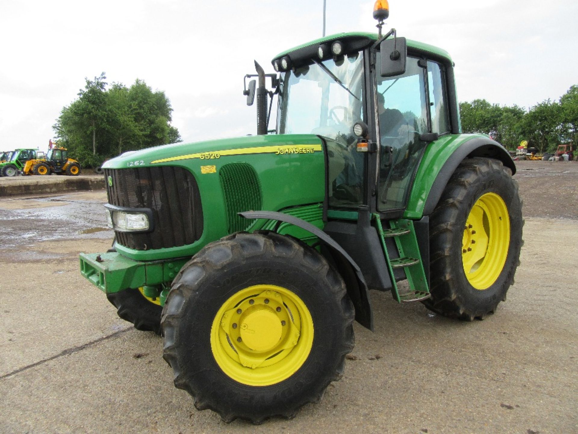 John Deere 6520 4wd TLS Tractor Serial No. K394346