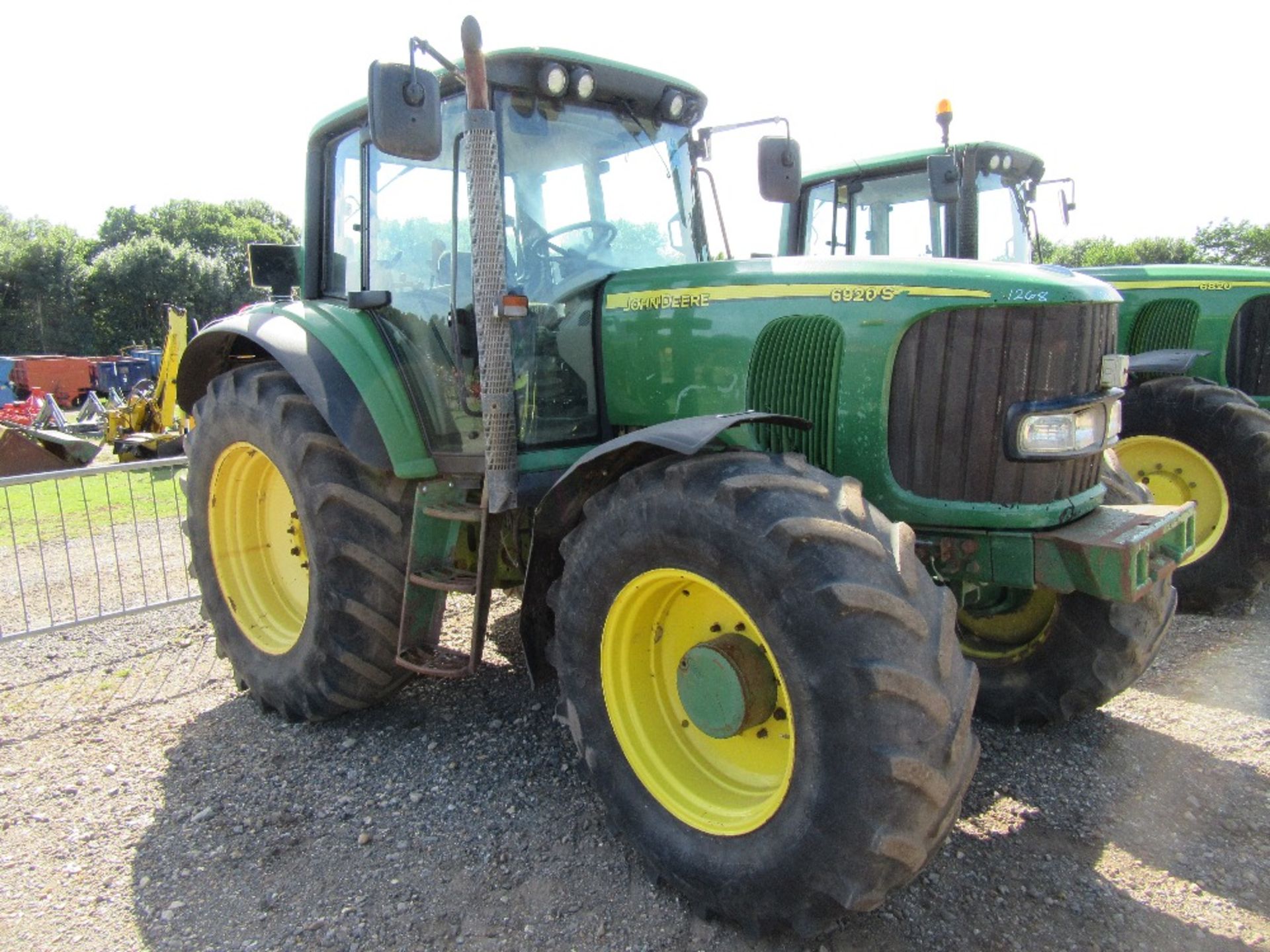 John Deere 6920 Premium TLS Tractor With Air Con. Reg.No. SF06 DDZ. Ser.No.489472 - Image 3 of 12