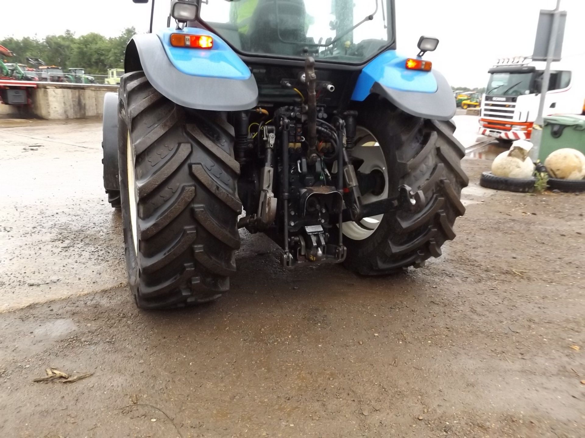 New Holland TM130 Range Command Tractor with Air Brakes. V5 will be supplied. Reg.No. MX57 GUE - Image 6 of 7