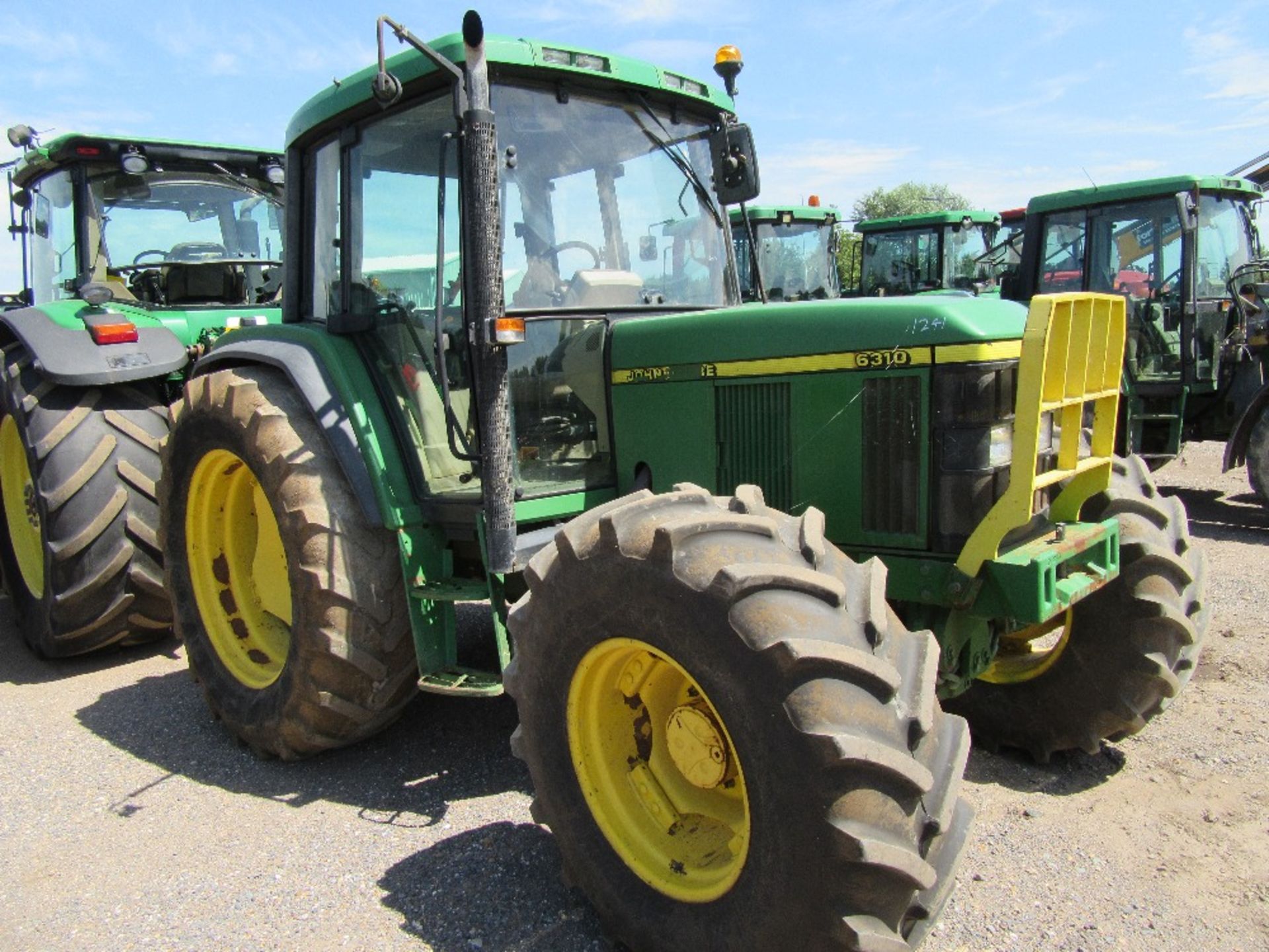 1999 John Deere 6310 4wd Tractor with Front Suspension. 6605 hrs. V5 will be supplied. Reg.No. - Image 3 of 13