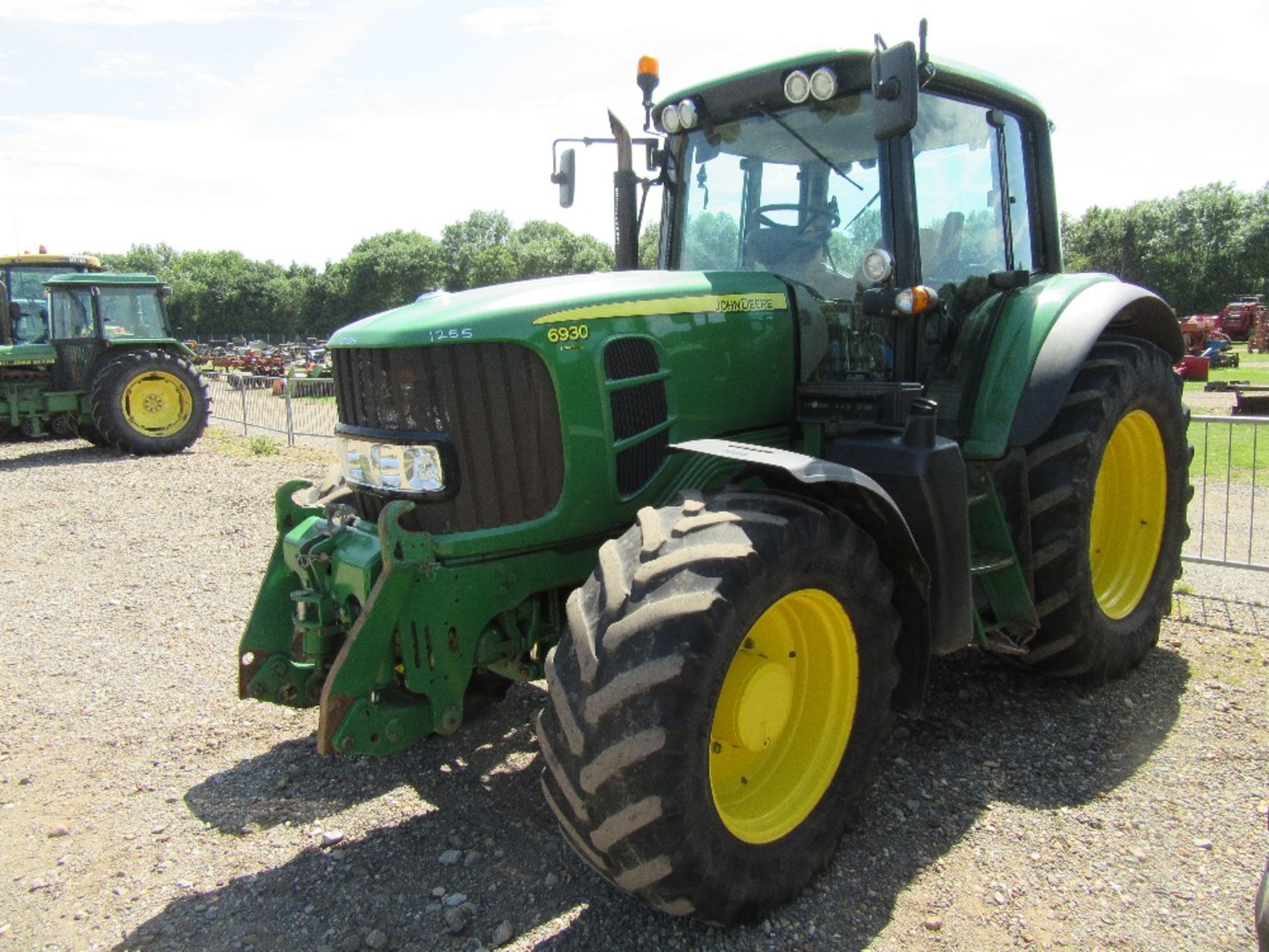 John Deere 6930 Auto Quad Tractor with TLS & Creep Box. Reg.No. SP09 BMZ Ser No 607828