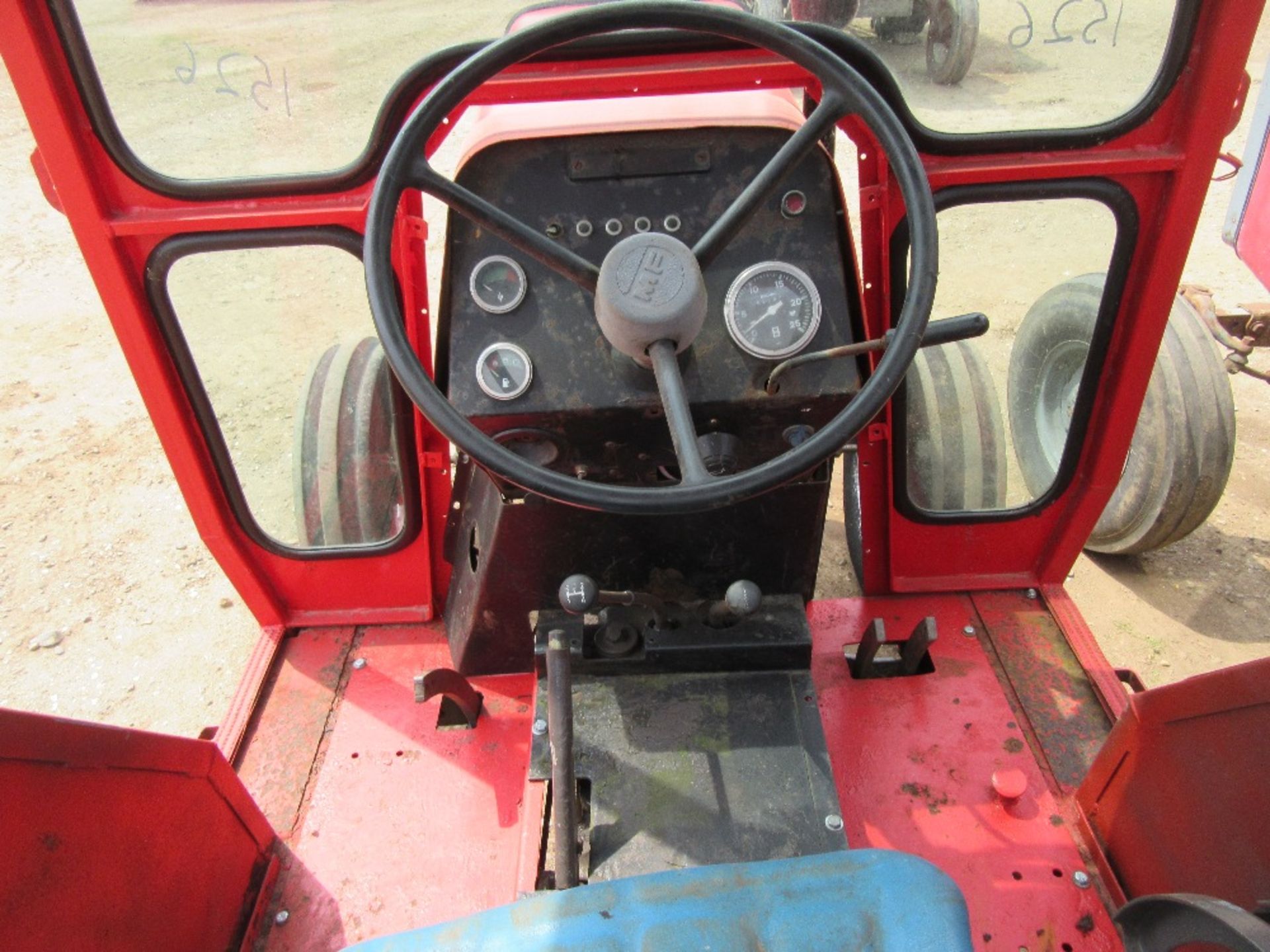 Massey Ferguson 265 Tractor - Image 5 of 5