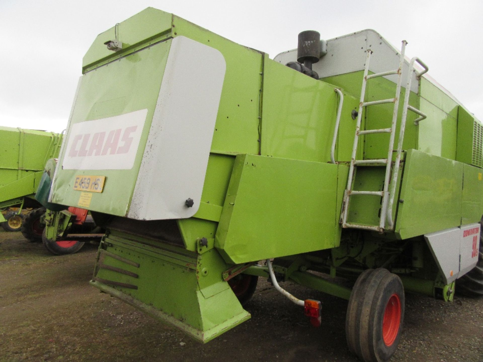 Claas 98 Dominator Combine with 15ft Header - Image 6 of 8