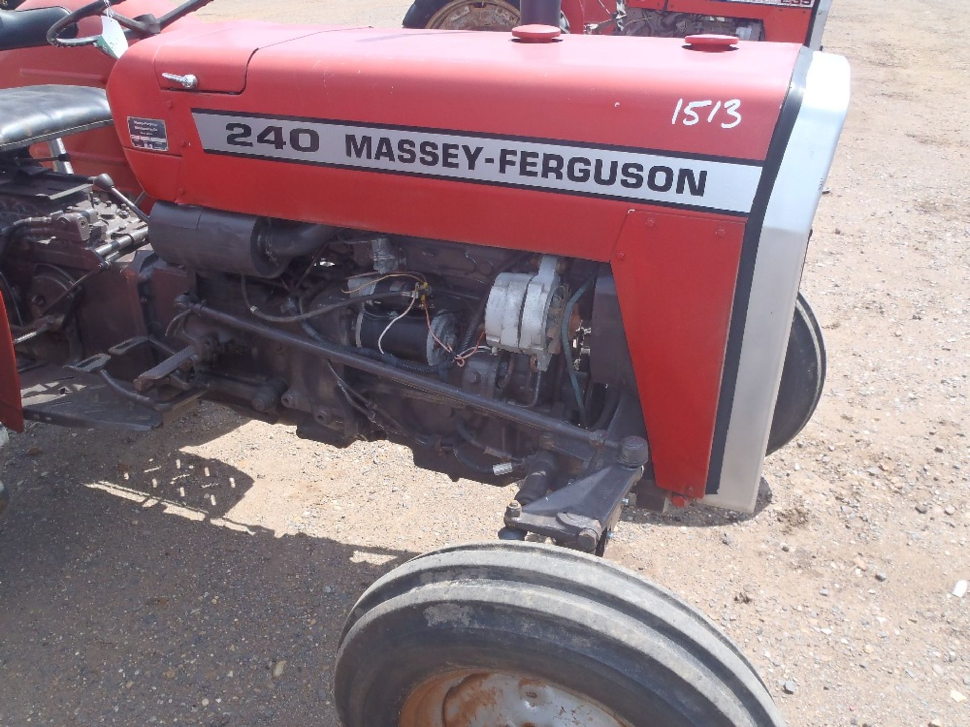 Massey Ferguson 240 4x2 Tractor Ser No 555917 - Image 5 of 8
