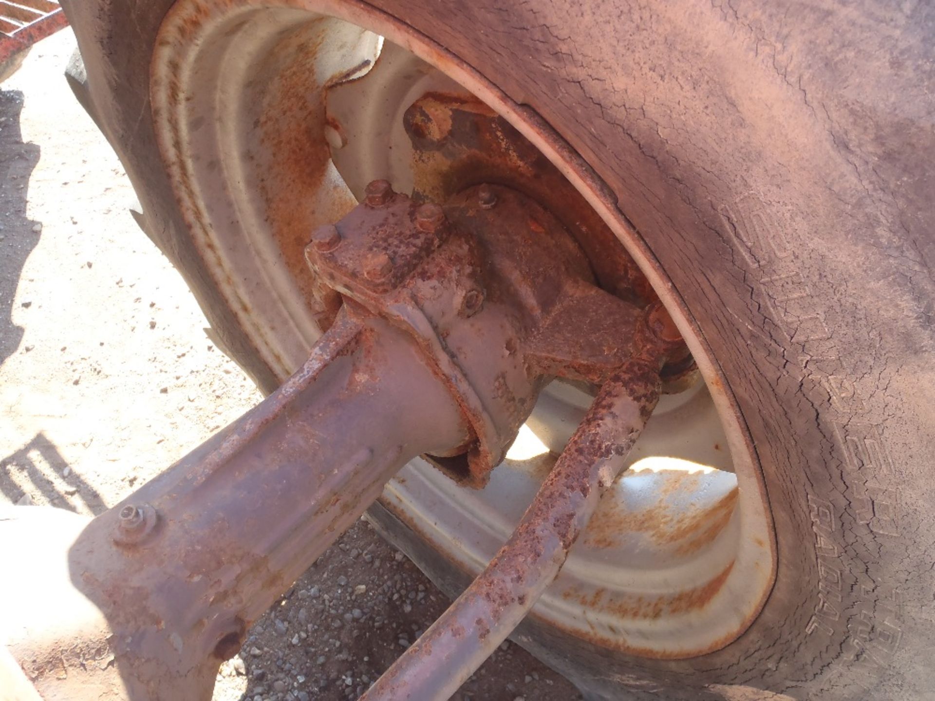 1983 Massey Ferguson 265 4wd Tractor 2 owners, Manual, 8 Speed Gearbox, Sankey cab. 4517 Hrs. V5 - Image 7 of 9