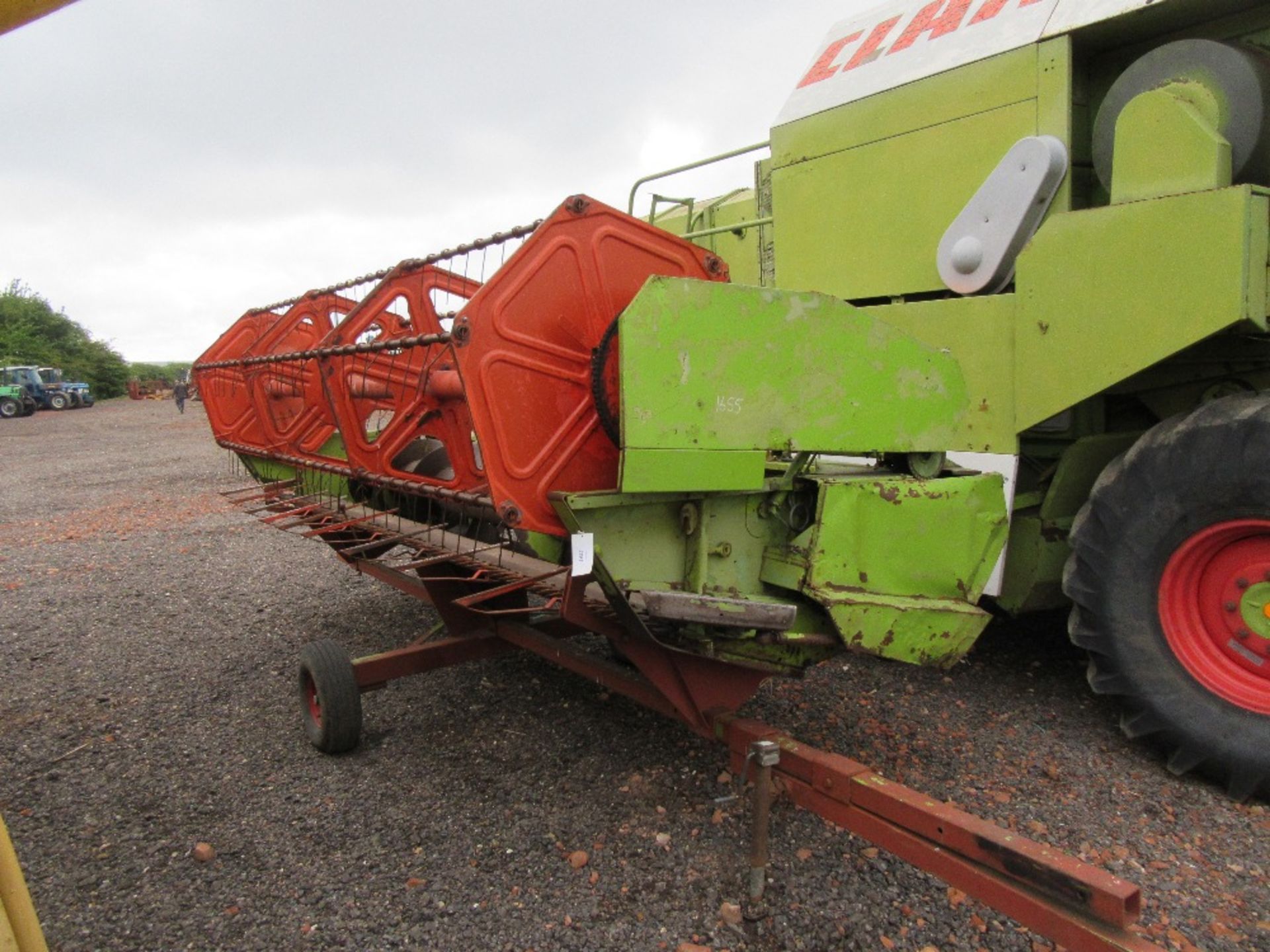 Claas Dominator 86 Combine Harvester with Chopper & Header Trolley - Image 6 of 7