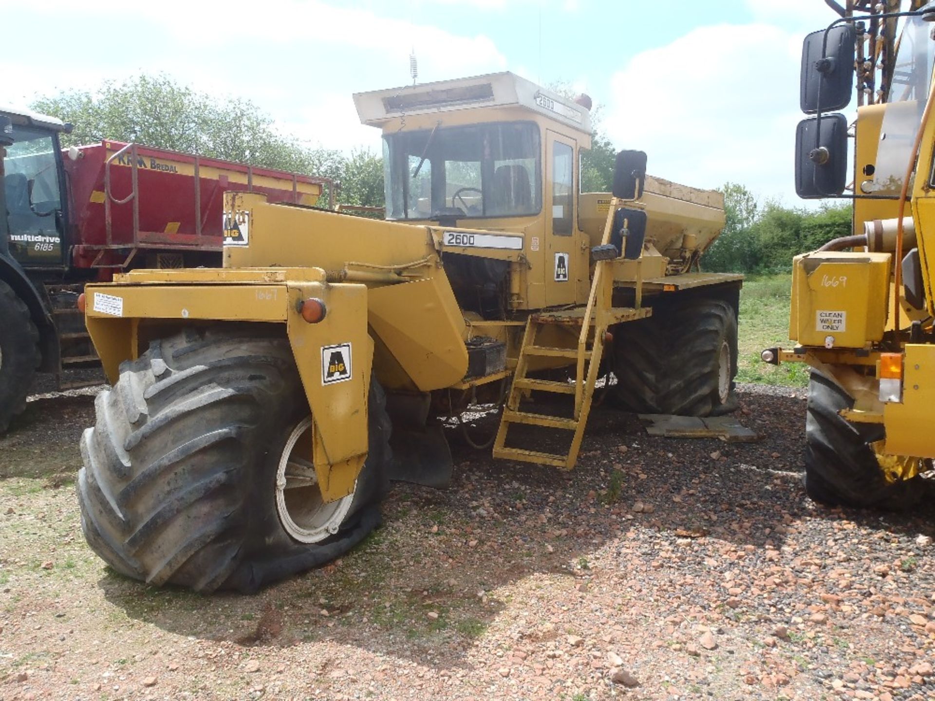 Big A 2600 Lime Spreader V8 Reg.No. A263 JCL