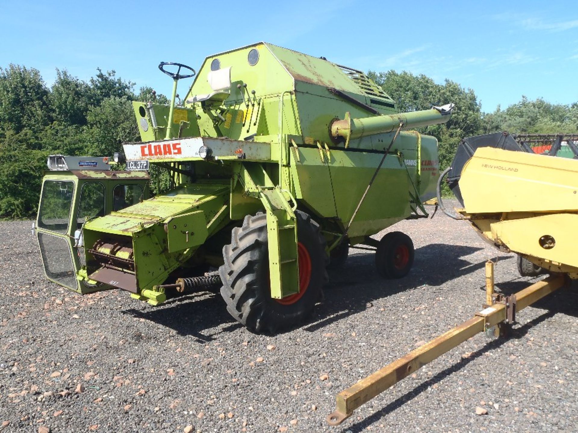 Claas Senator 60 Combine with 10ft Header Reg No LCL 37P Ser No 57008387