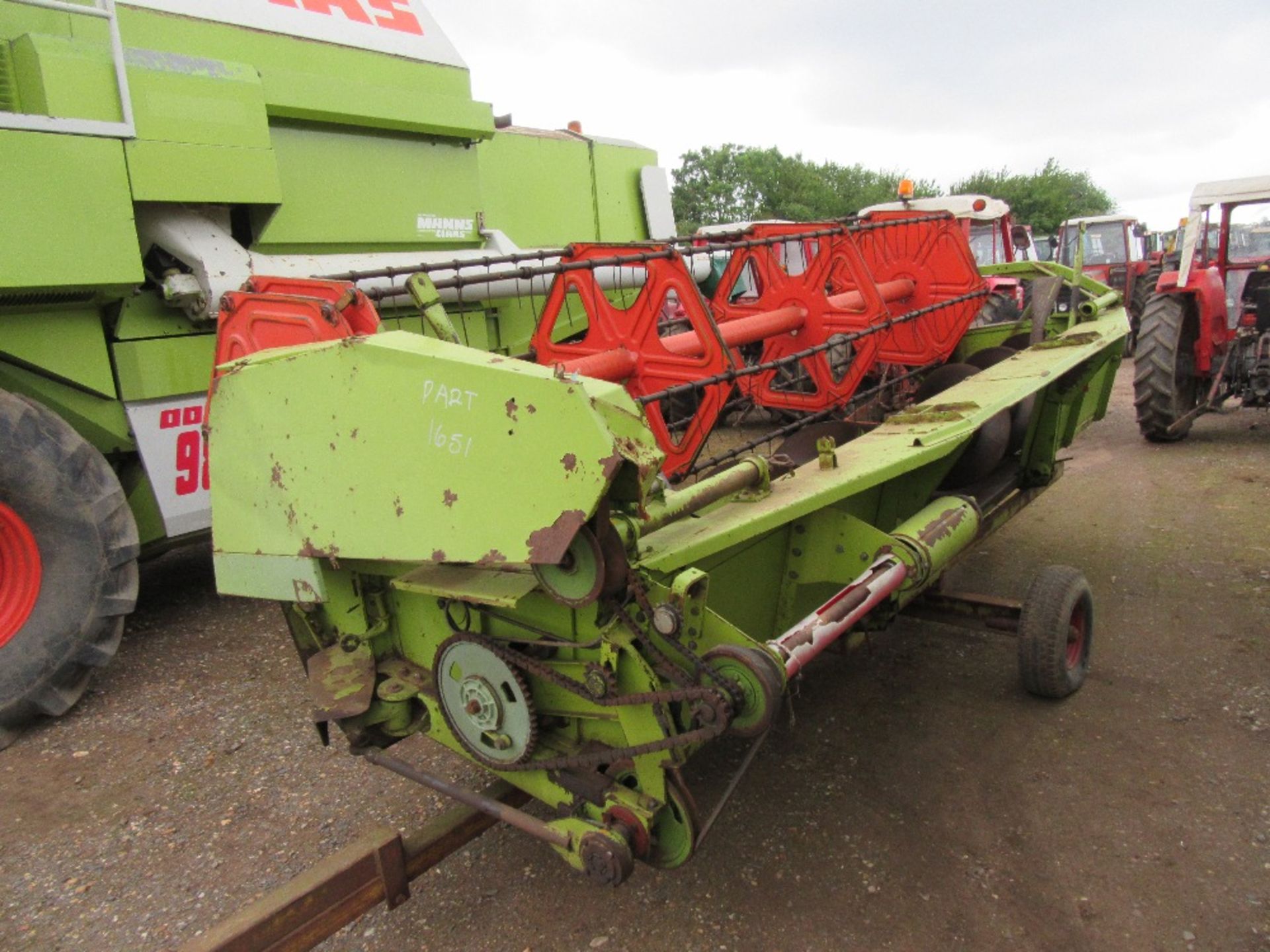 Claas 86 Dominator Combine with 15ft Header - Image 4 of 8