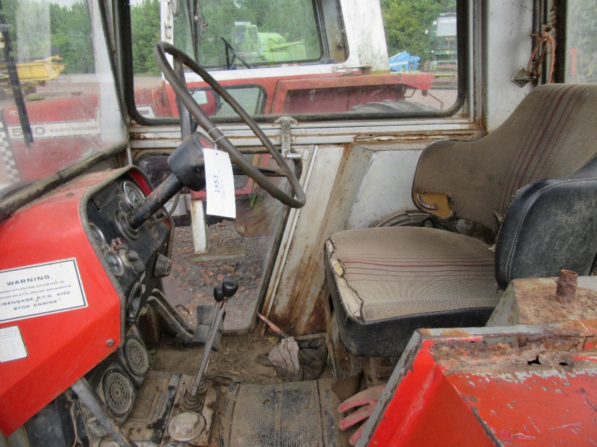 Massey Ferguson 565 2wd 8 Speed Tractor - Image 3 of 4