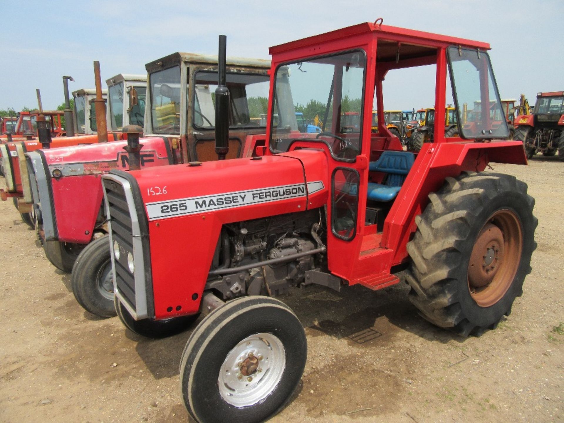 Massey Ferguson 265 Tractor