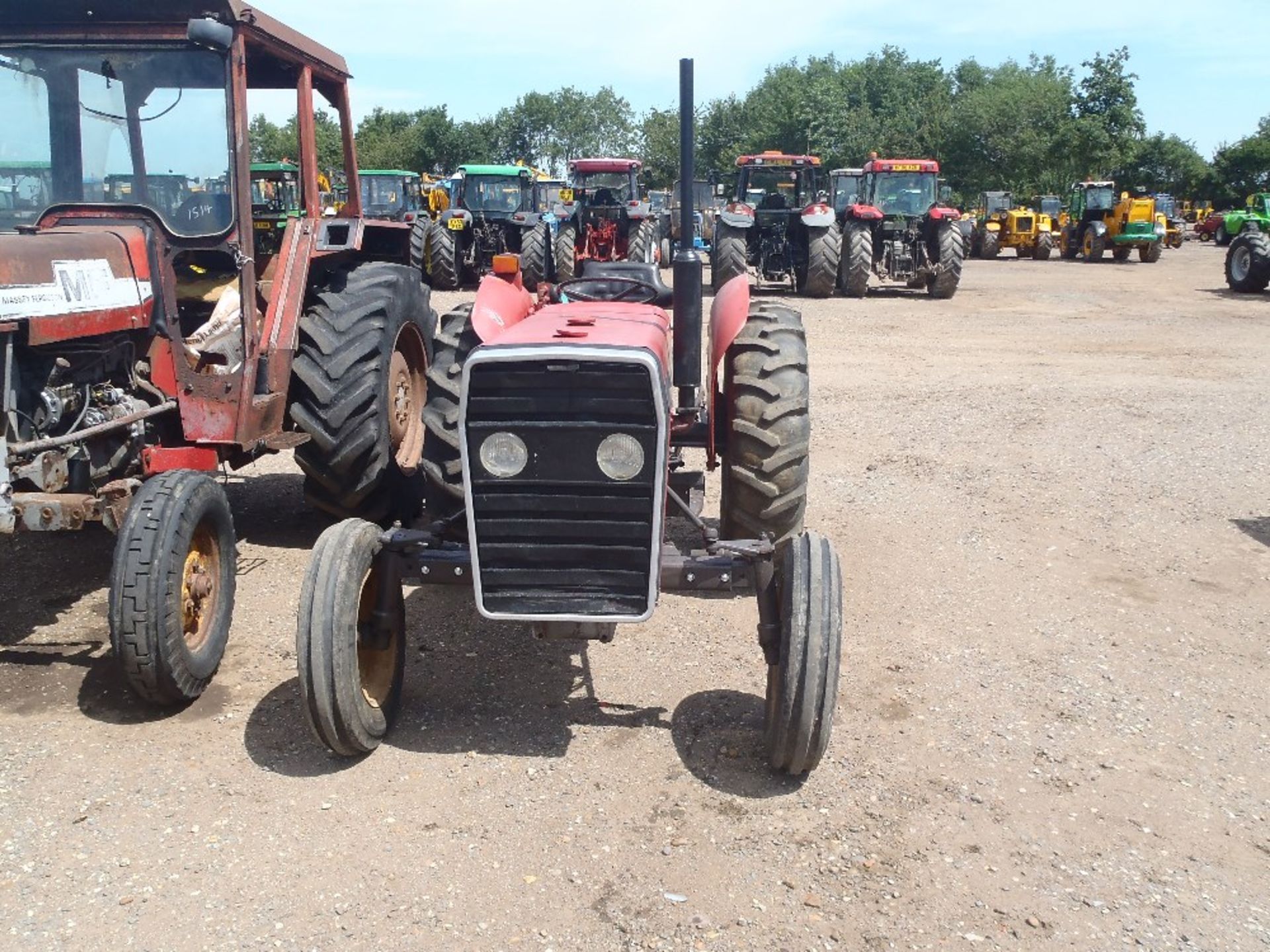 Massey Ferguson 240 4x2 Tractor Ser No 555917 - Image 2 of 8