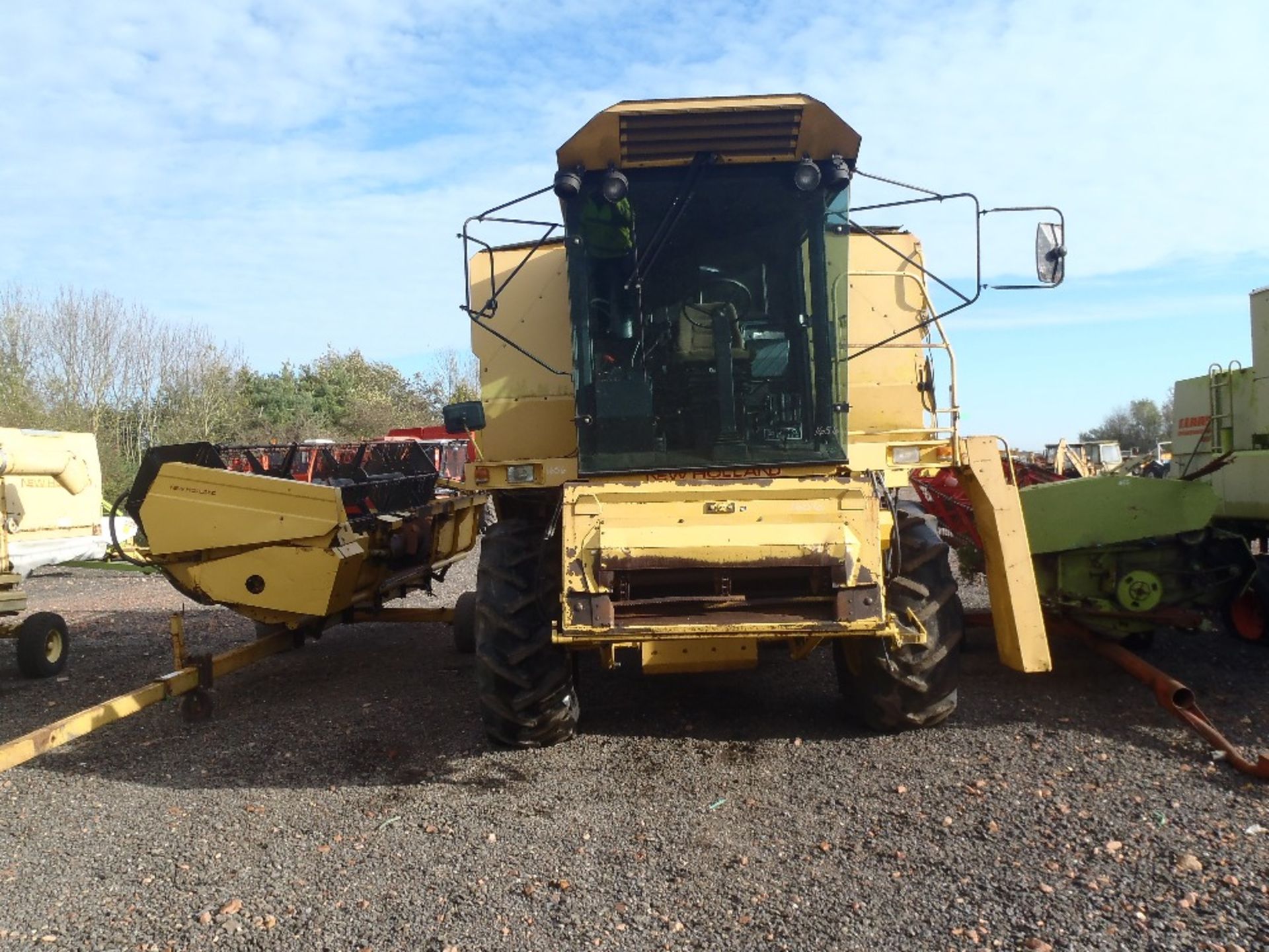 New Holland TX 34 Combine Reg.No. L950 RPU Ser.No. 7552016 - Image 10 of 16