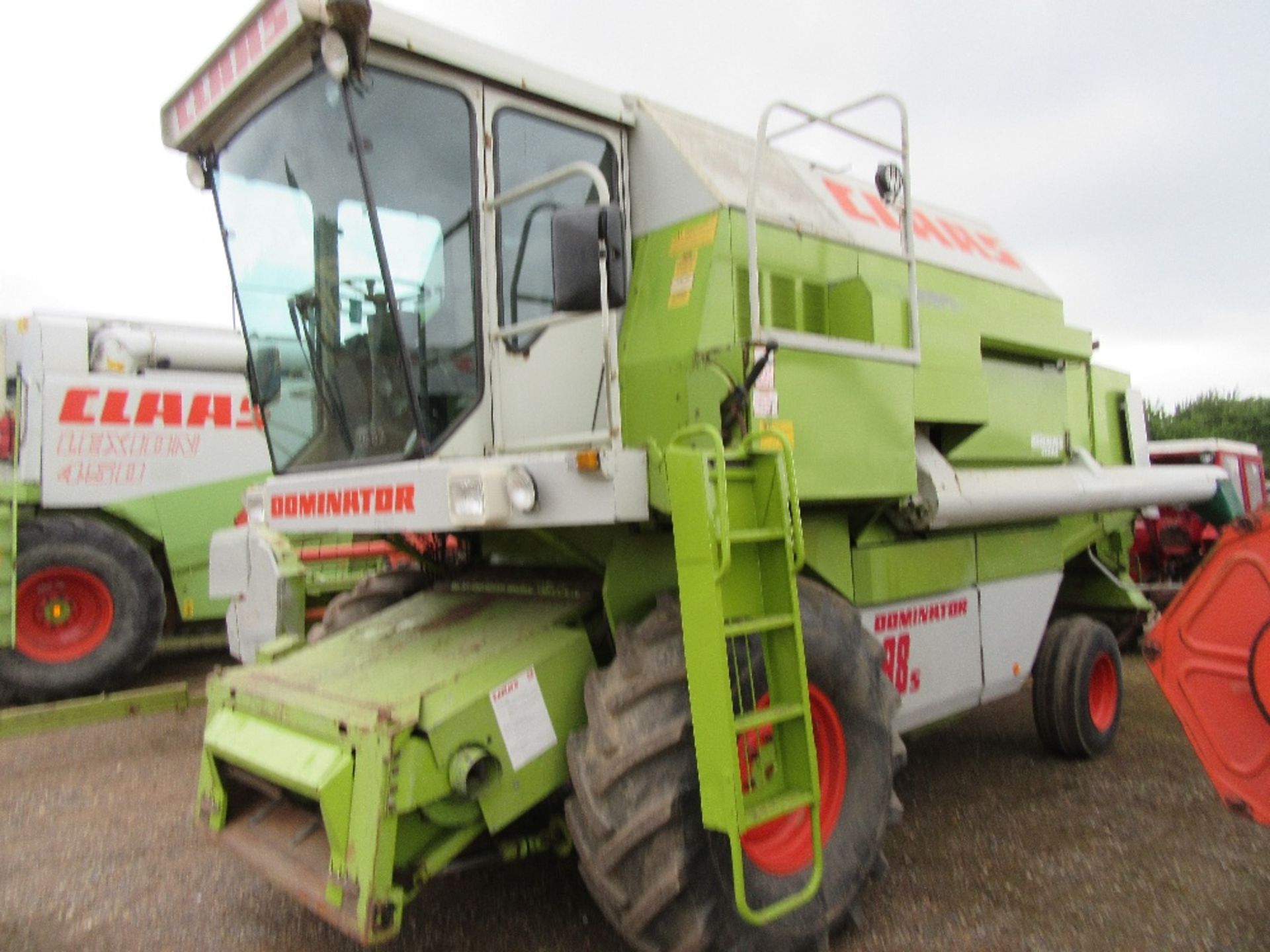 Claas 98 Dominator Combine with 15ft Header