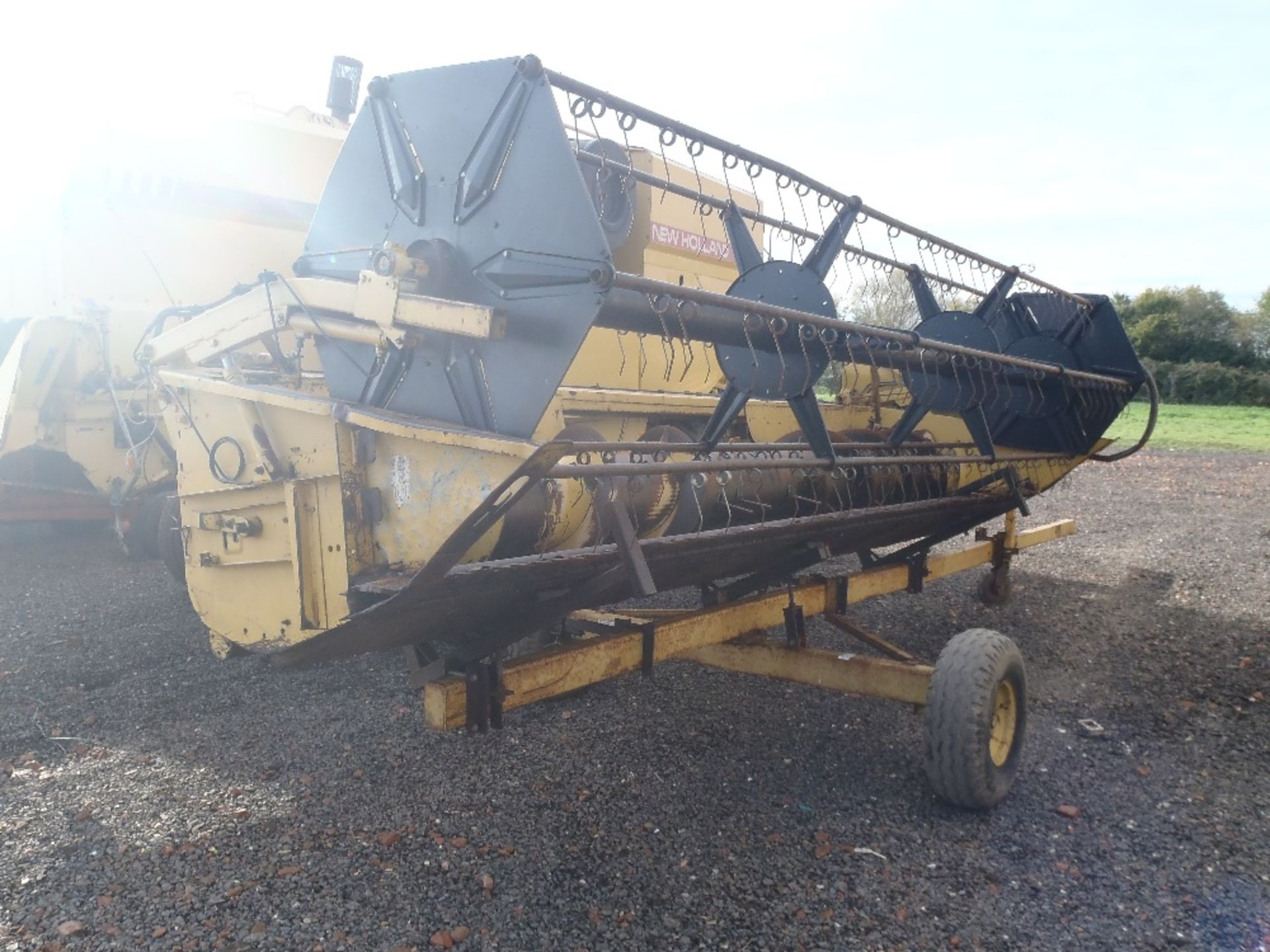 New Holland TX 34 Combine Reg.No. L950 RPU Ser.No. 7552016 - Image 3 of 16