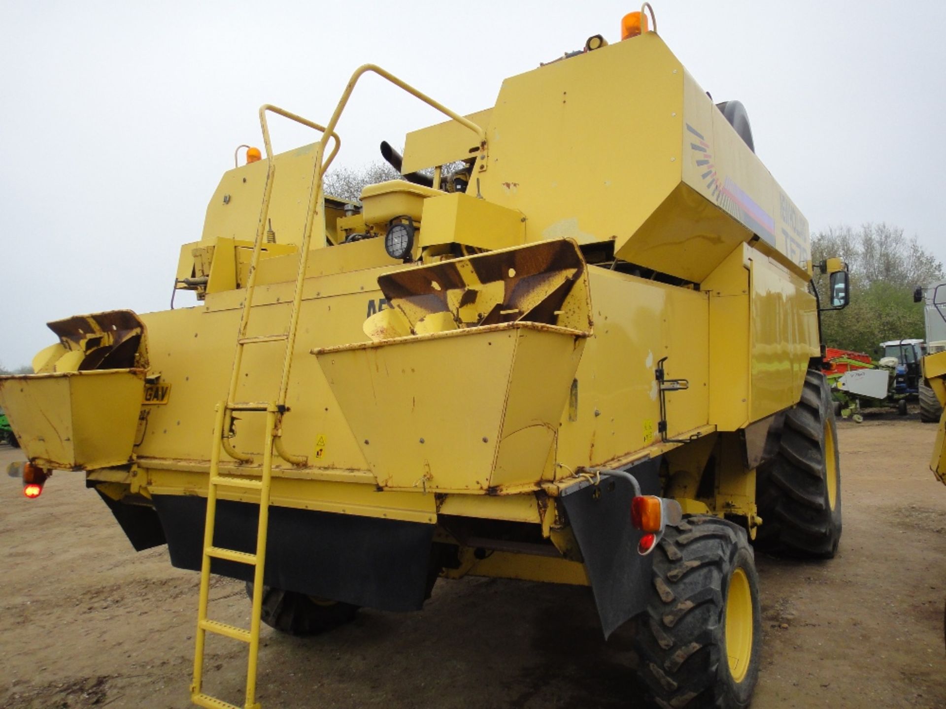 New Holland TF Elektra 78 Combine With 24ft Cut. P Reg. Ser.No.131661 - Image 9 of 12